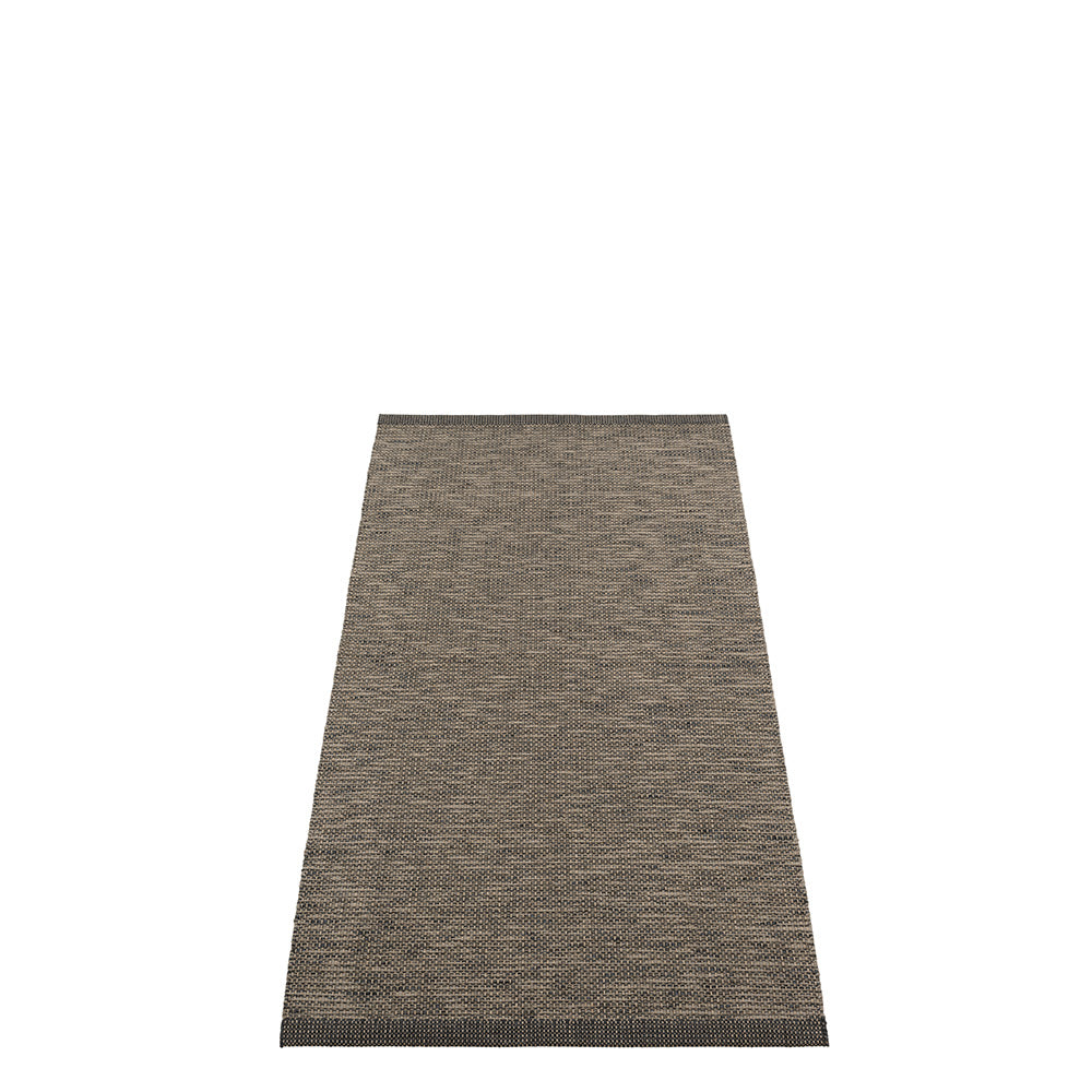 Sam Black/Walnut