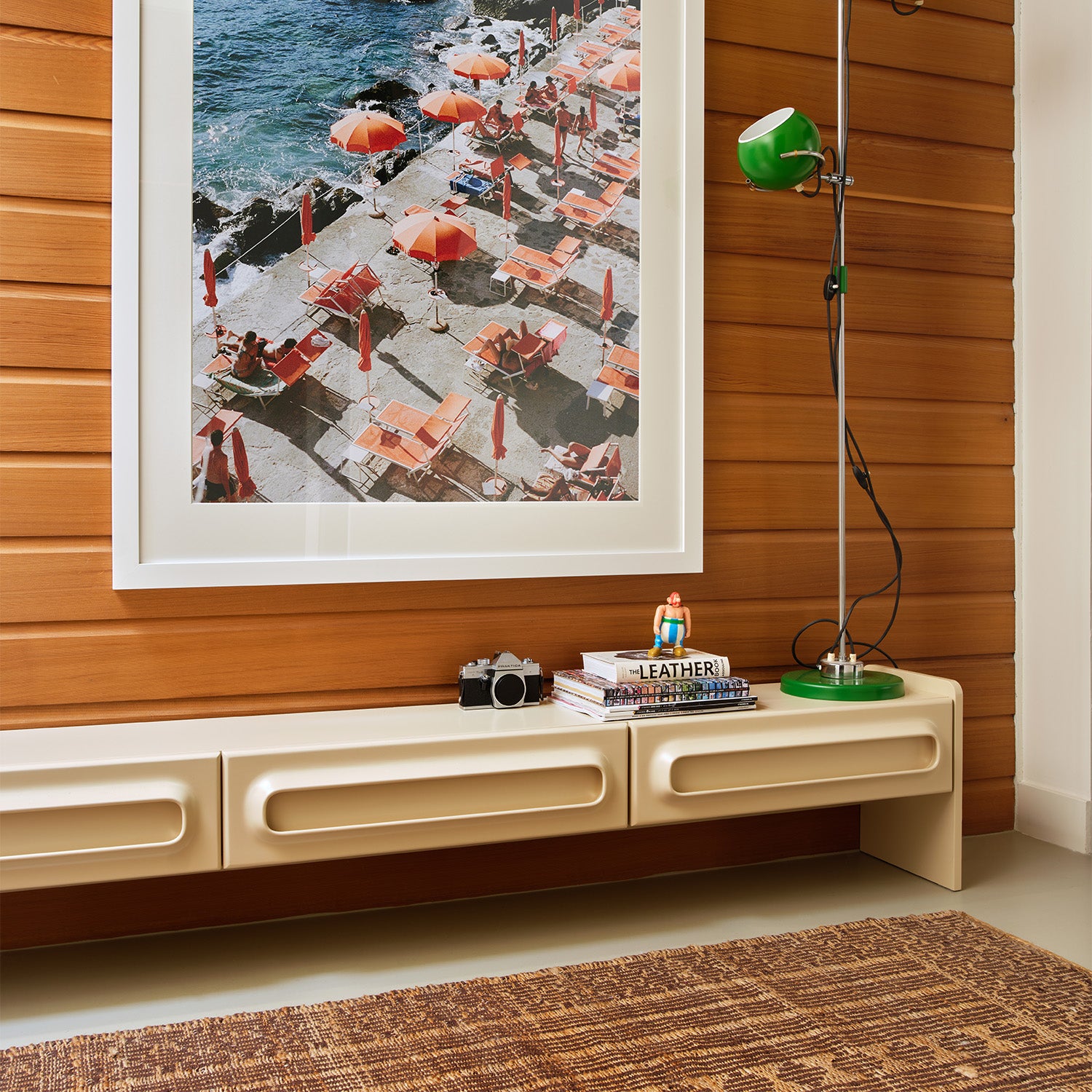 Space lowboard, cream