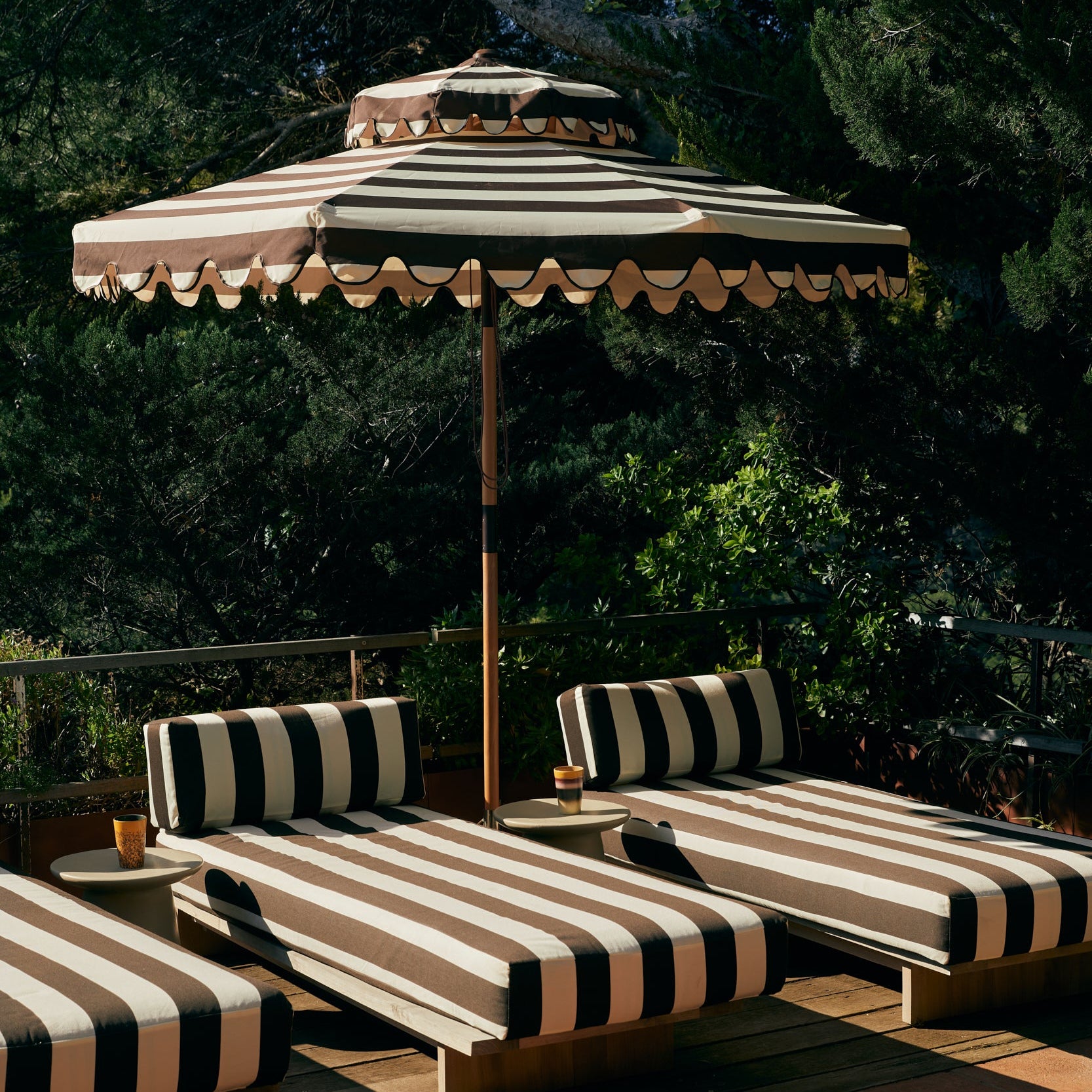 Parasoll Striped patio stracciatella