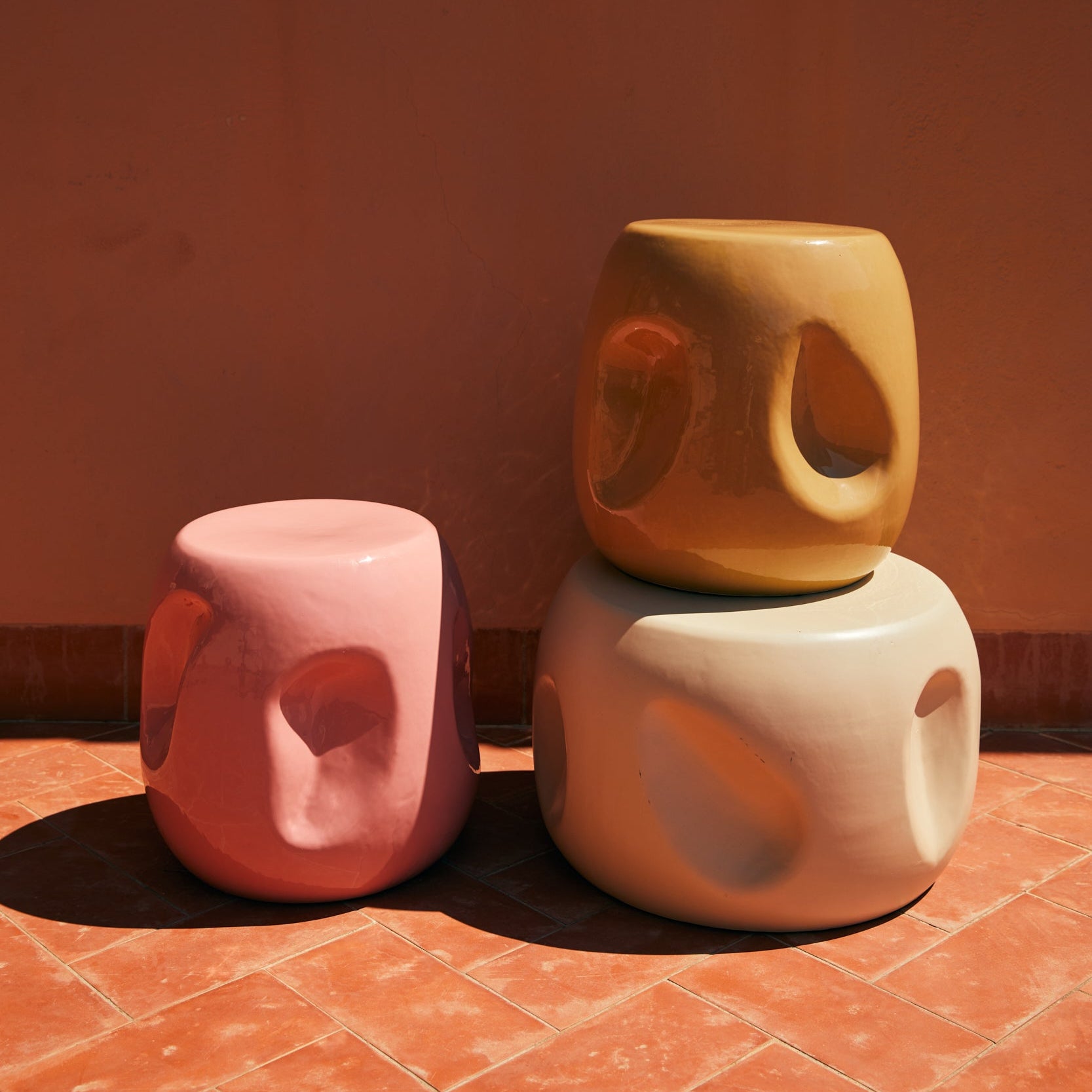 Sidebord Currents ceramic sand