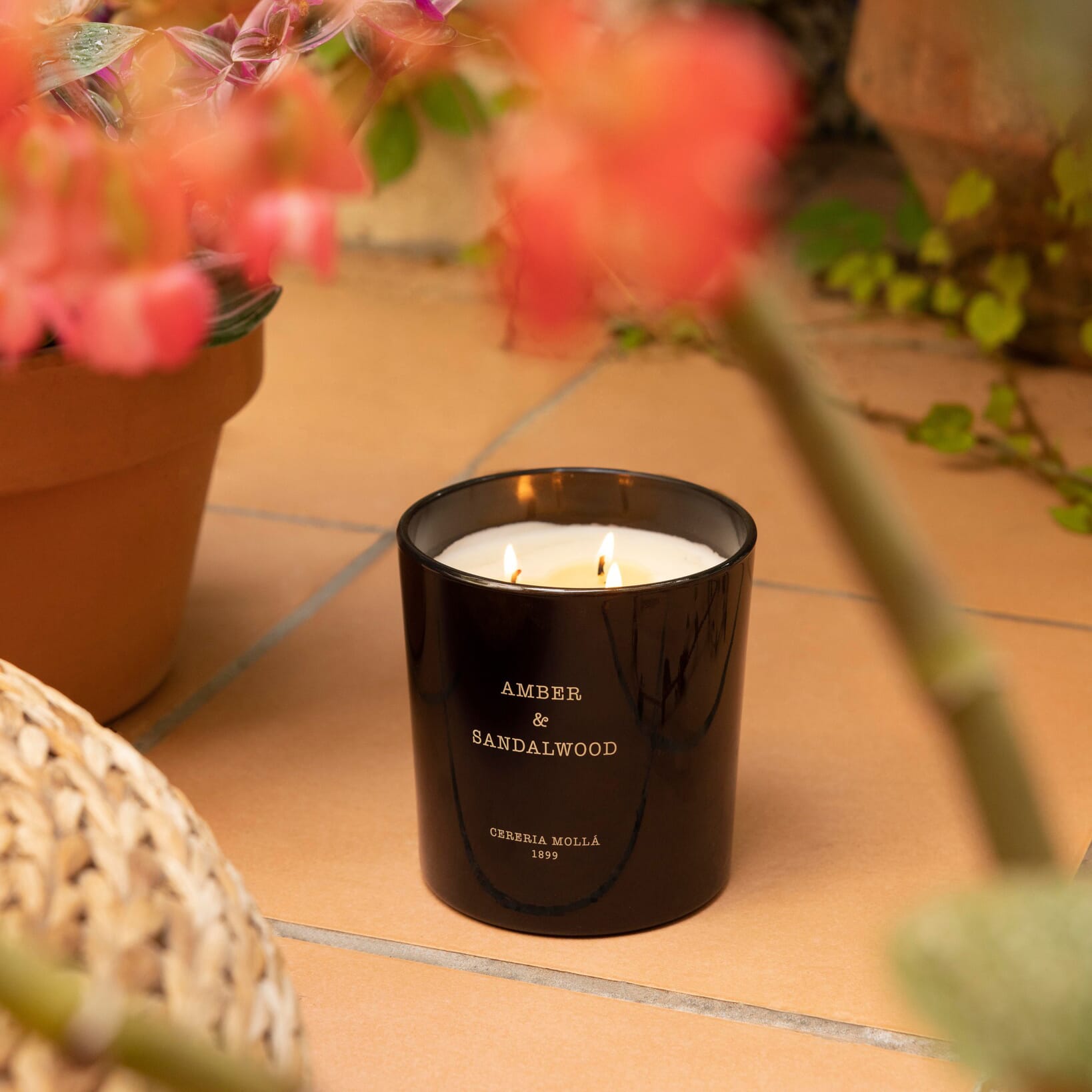 Duftlys Amber & Sandalwood 230 gr - Bilde 3