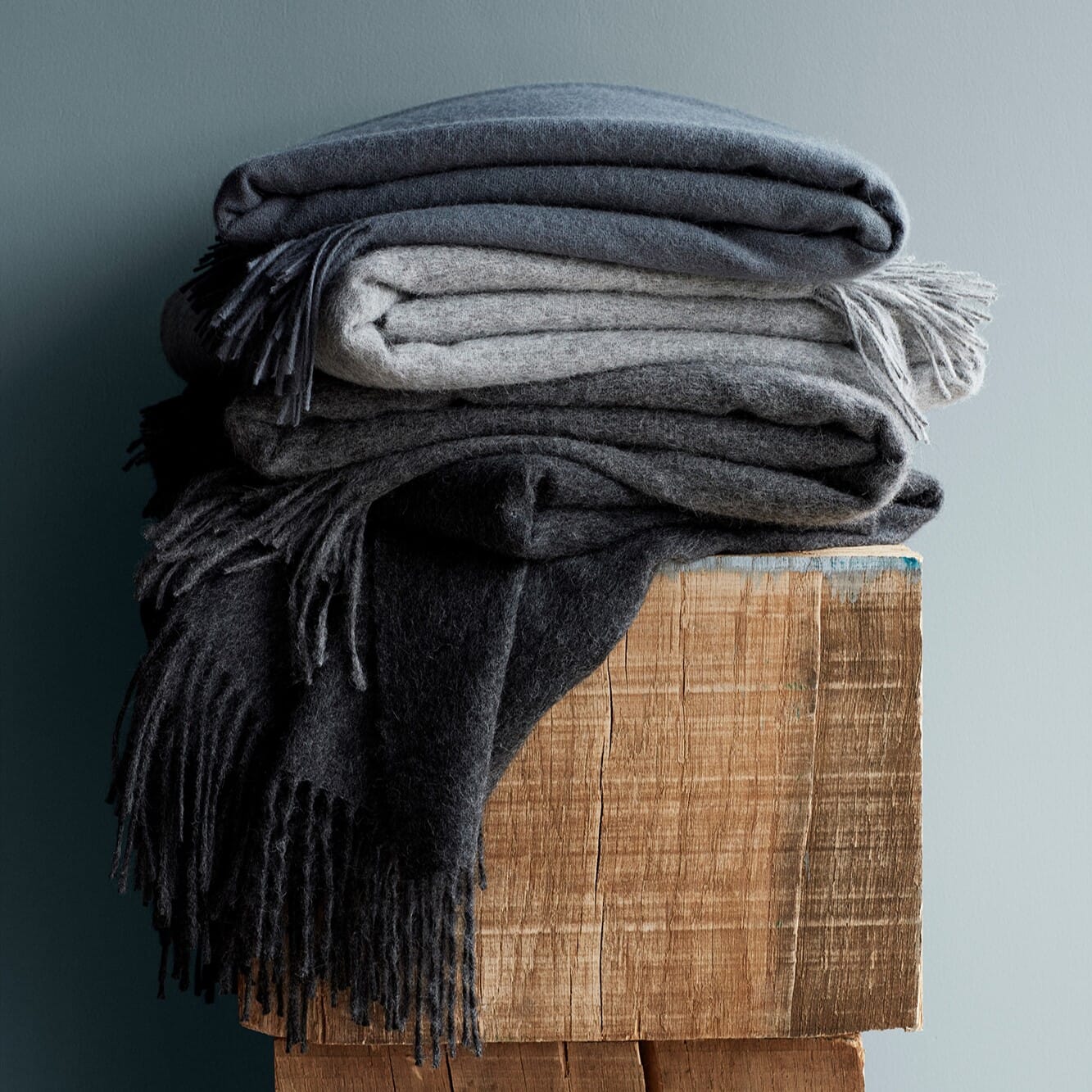 Alpakkapledd Classic Dark Grey - Bilde 3