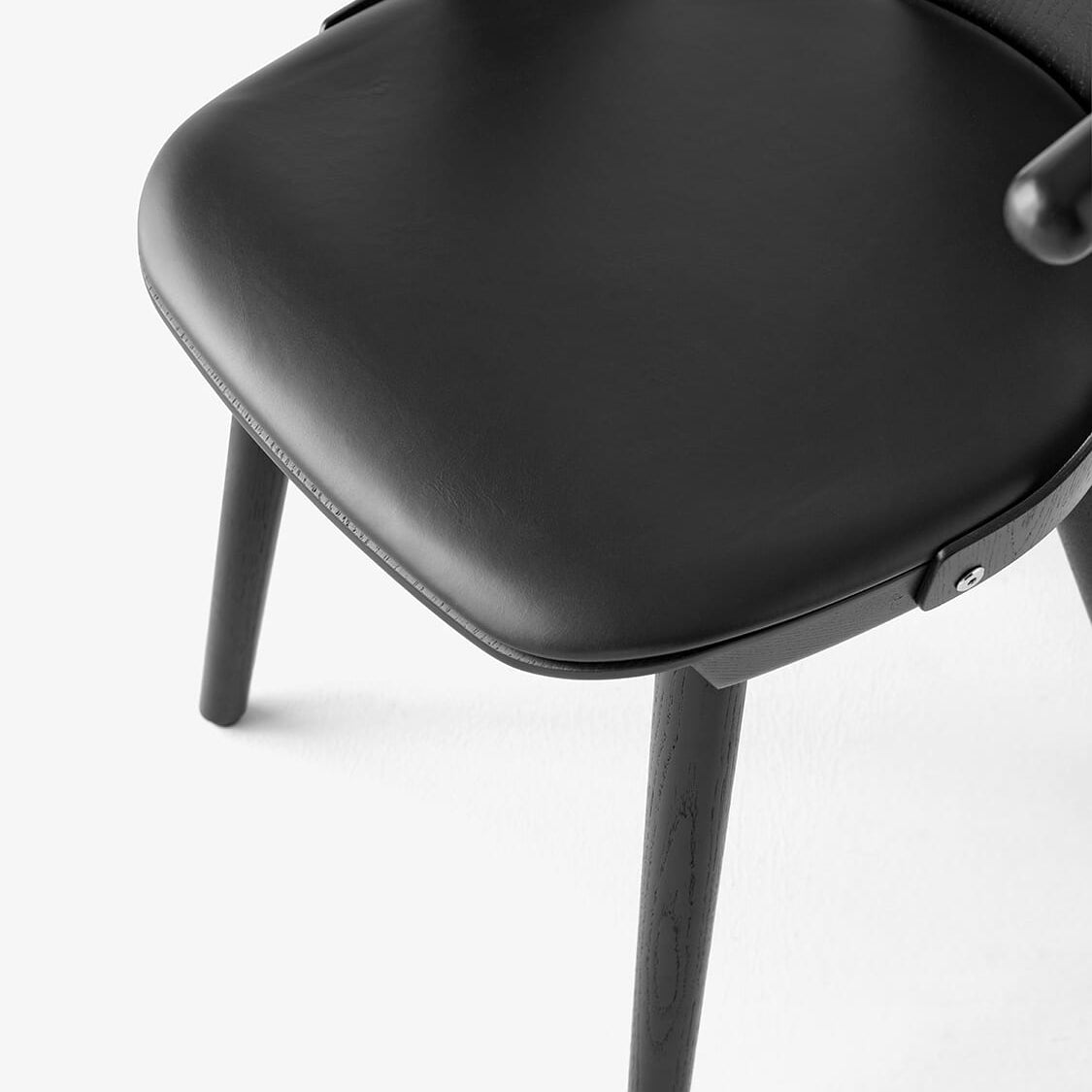 2 stk | In Between Stol SK2 Svart Eik/Svart Skinn - Bilde 4