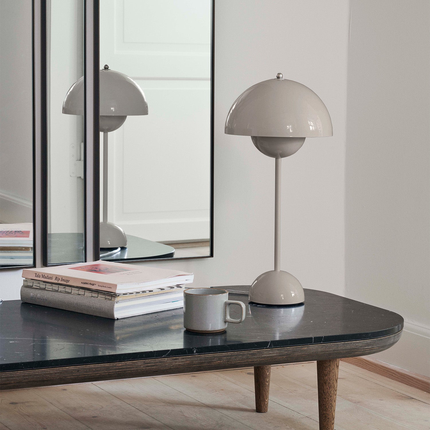 Flowerpot bordlampe VP3 Grey Beige
