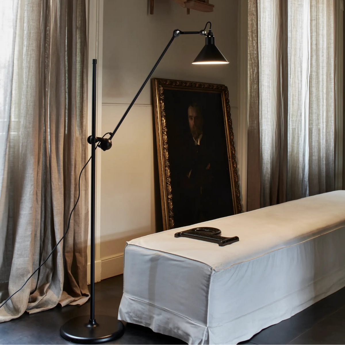 Gulvlampe Lampe Gras N°215