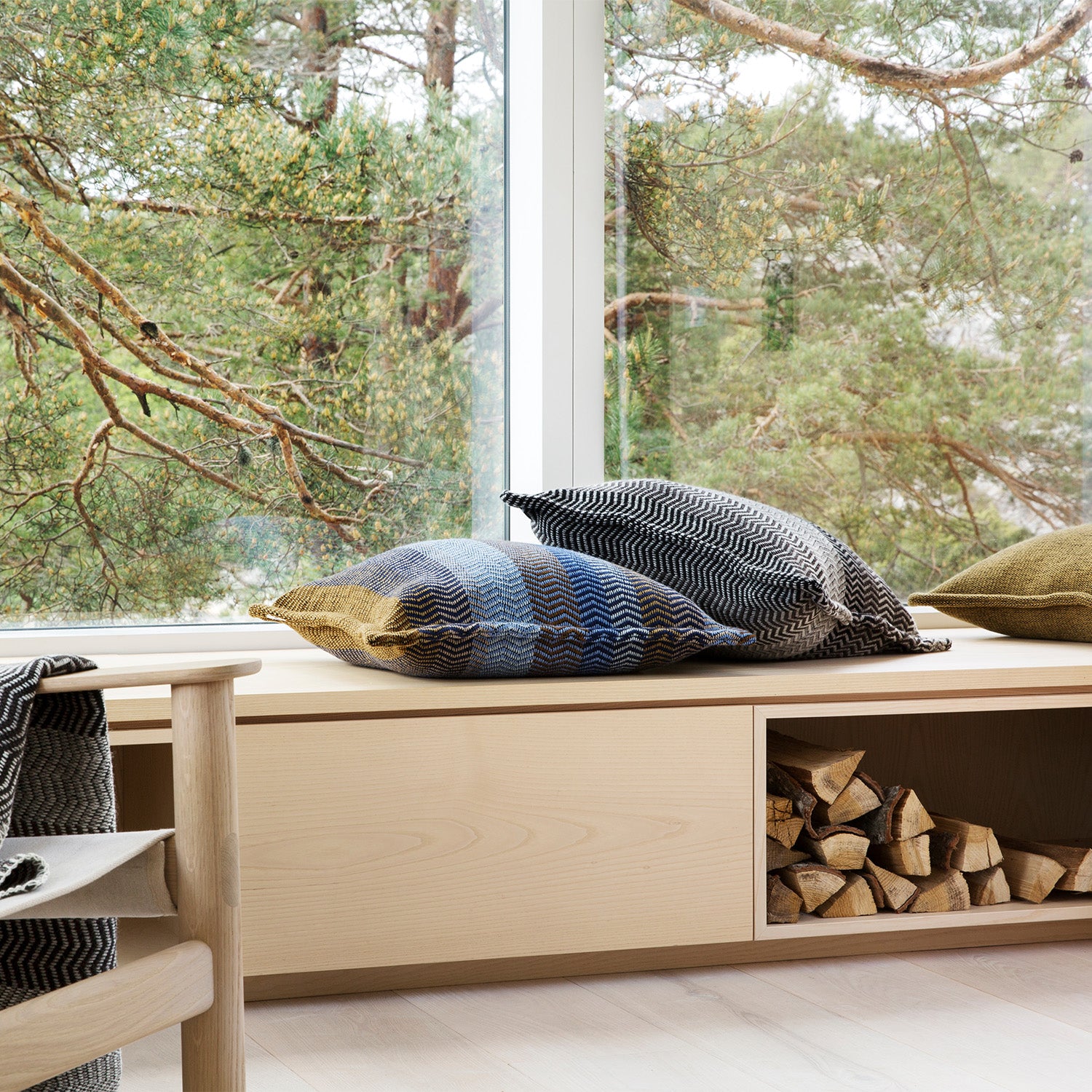 Pute FRI November View 60x60