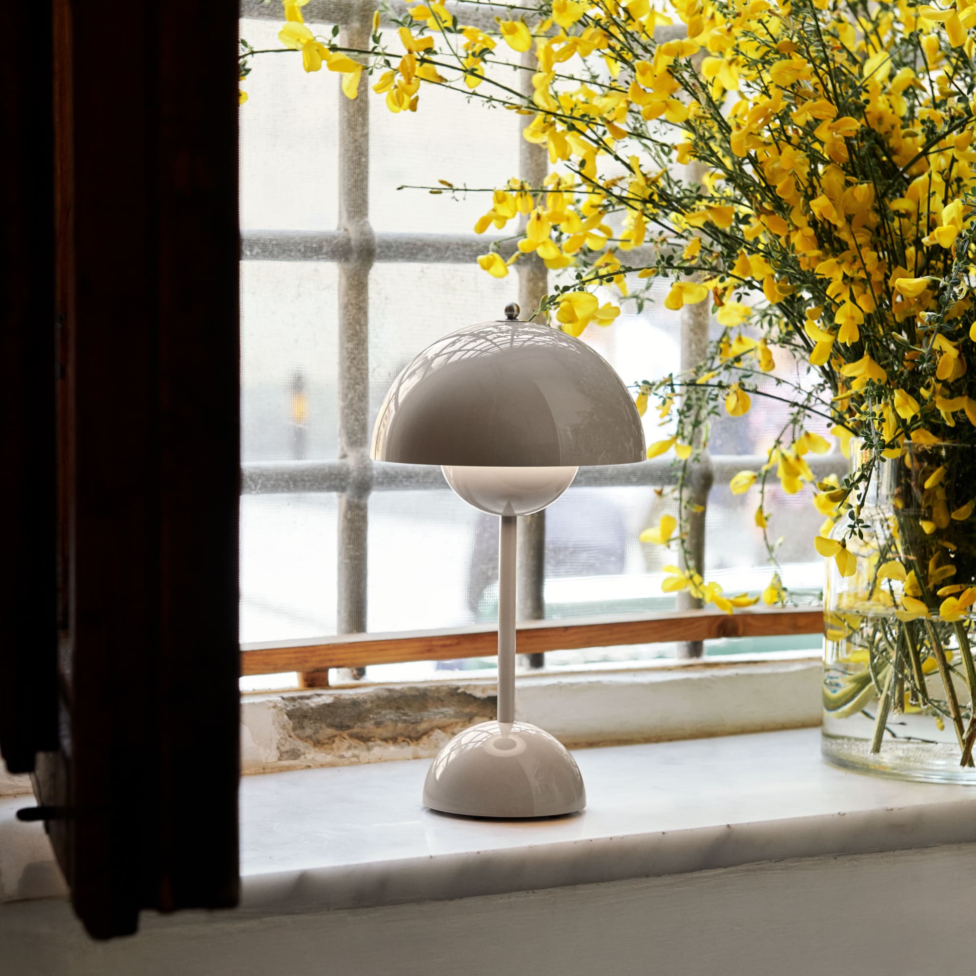 Flowerpot VP9 Oppladbar Lampe Grey Beige