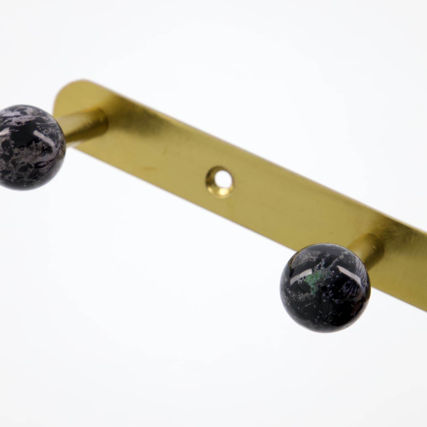 Knaggrekke ball detalj