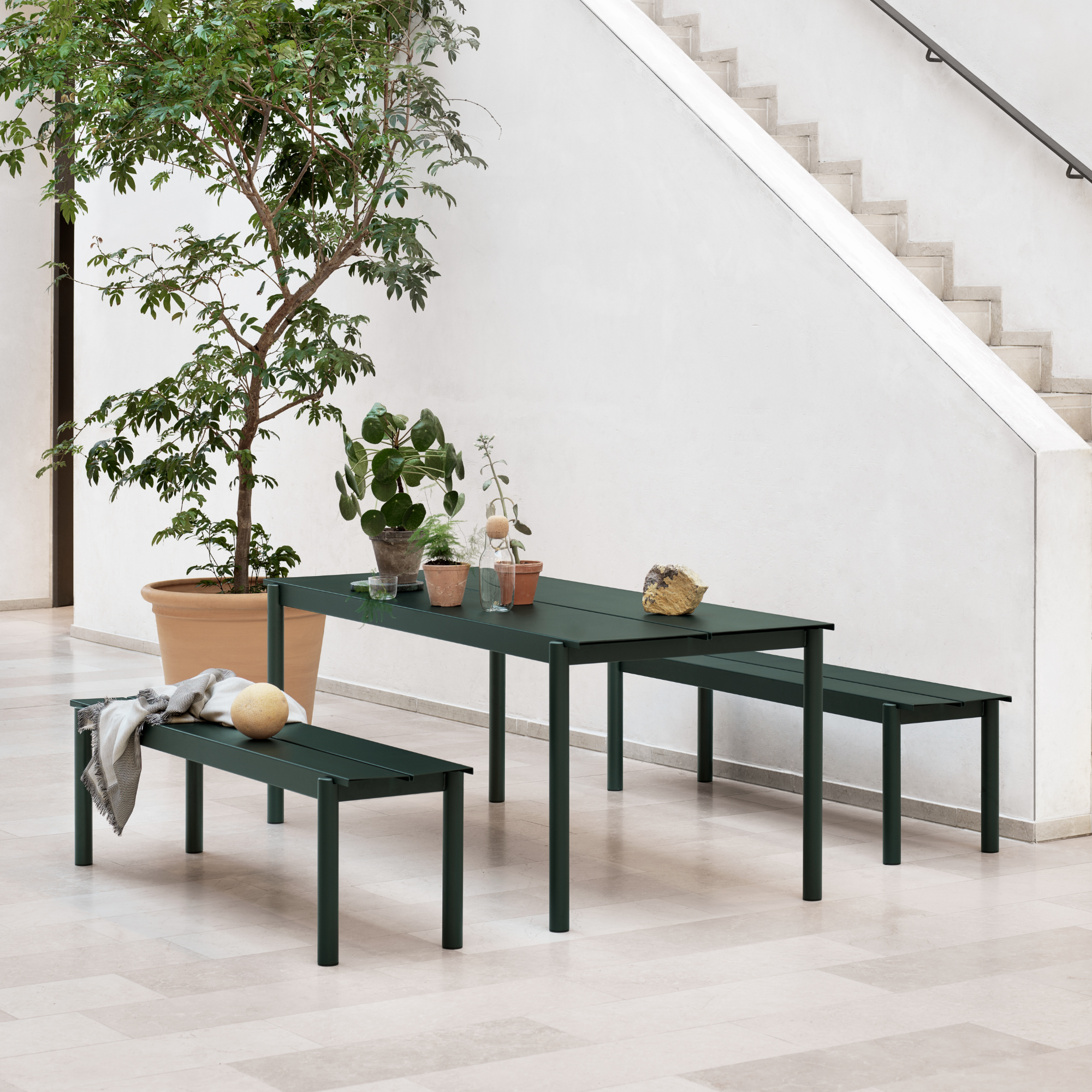 Utebord Linear 140x75