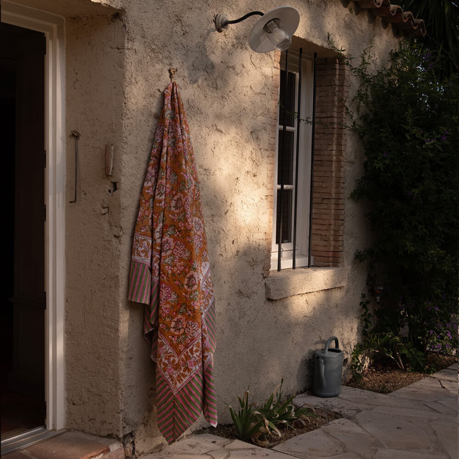 Overkast Marigold 240x280