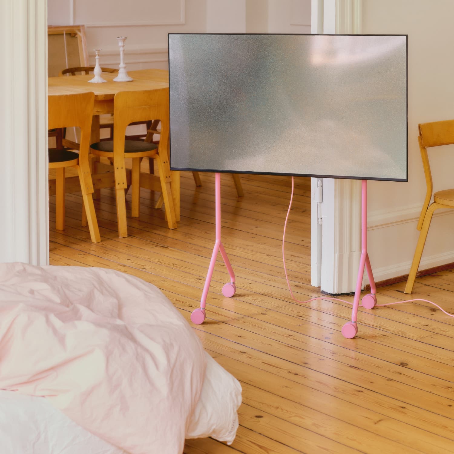 TV-stativ Moon Light Bubble Gum