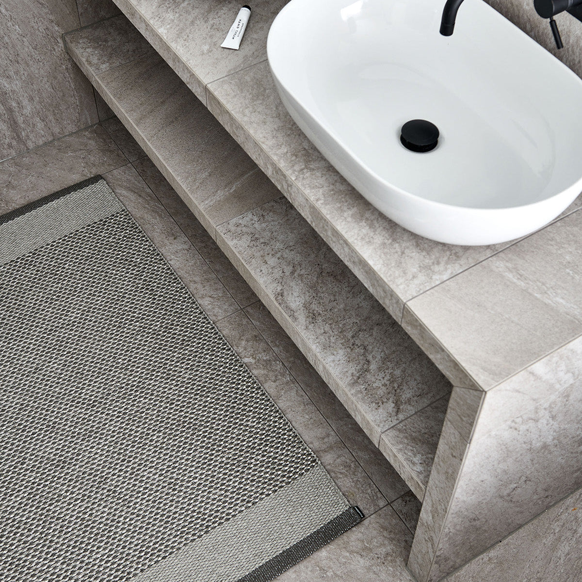 Edit Charcoal/Warm Grey/Stone Metallic
