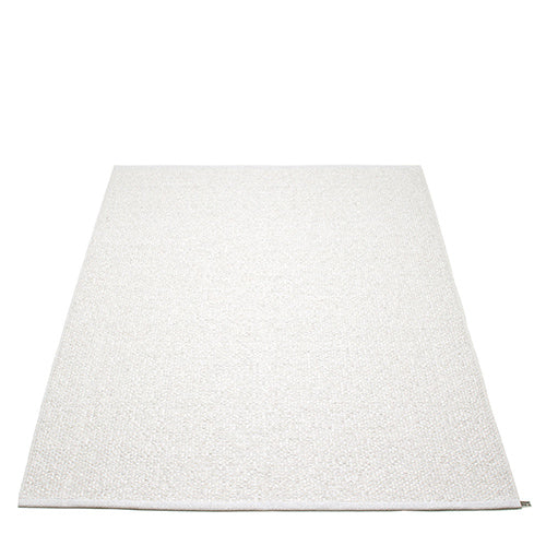 Svea White Metallic/White