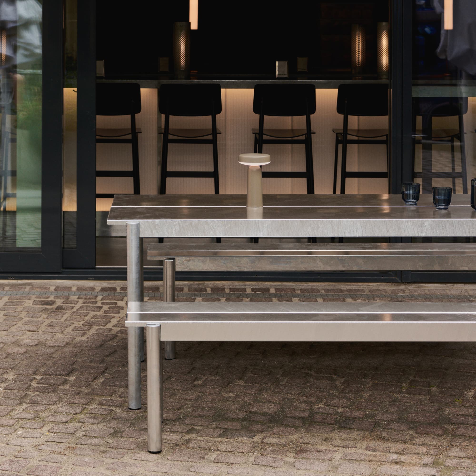 Utebord Linear 200x75