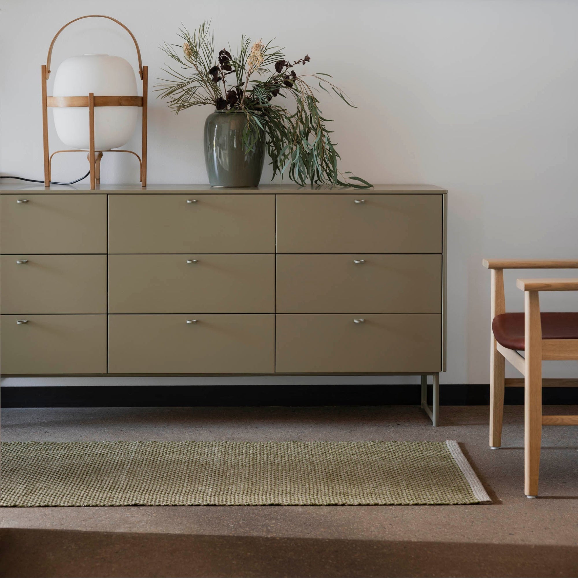 Nils Dark Olive