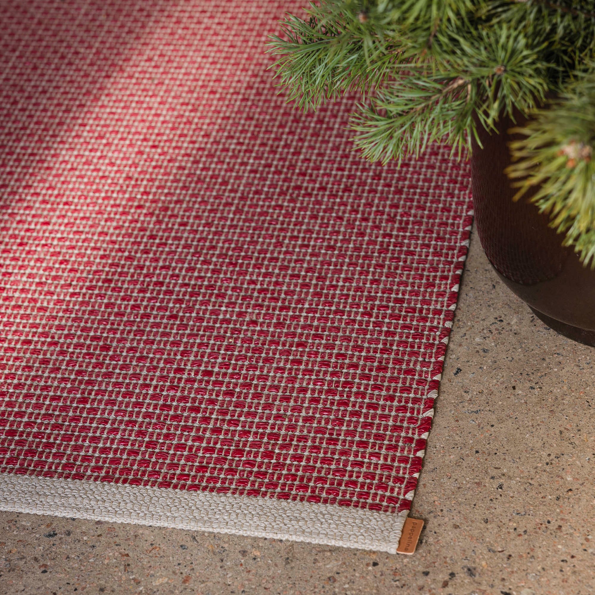 Nils Dark Red
