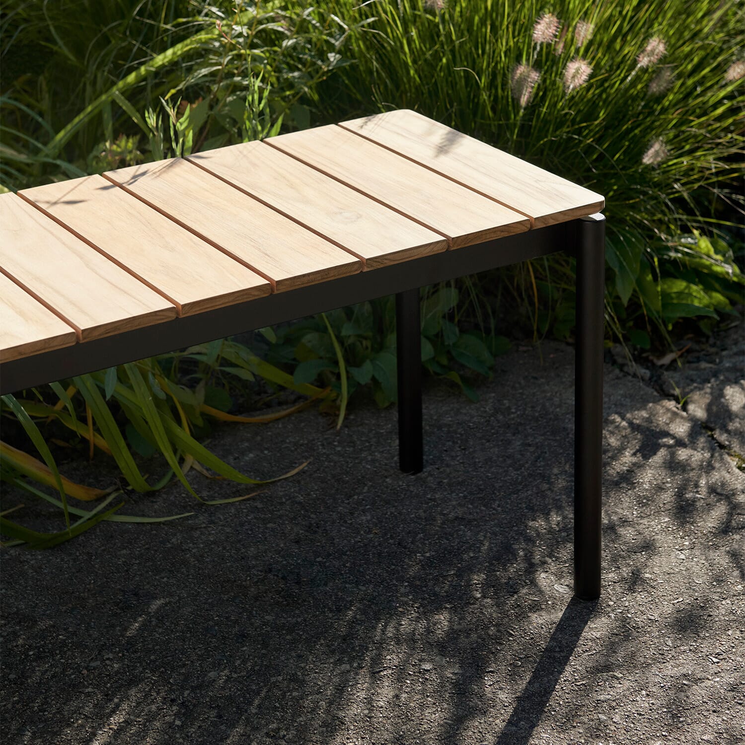 Ville Outdoor Bench AV28 Warm Black - Bilde 4