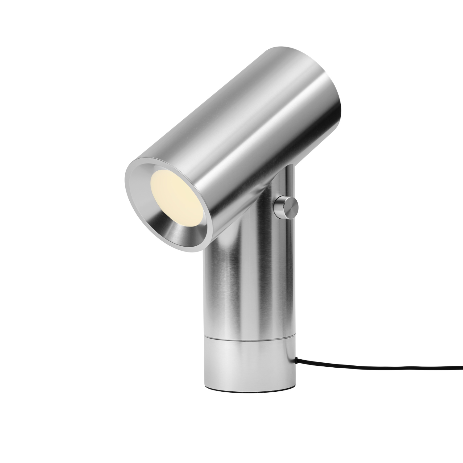 Beam bordlampe 45,5 cm i polert aluminium fra Muuto med moderne uttrykk
