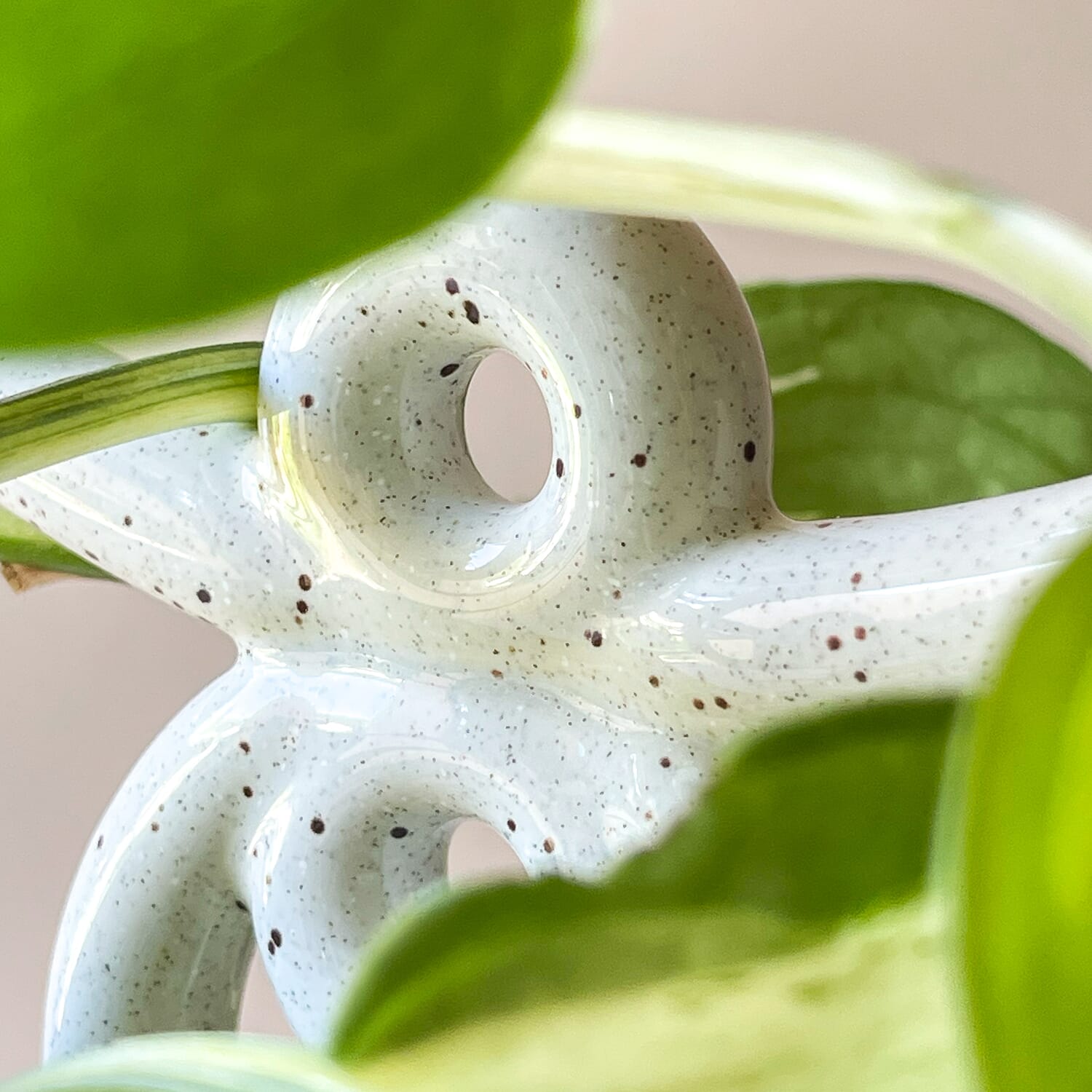 Plantepinne Folk Yuma: Pebble White - Bilde 3