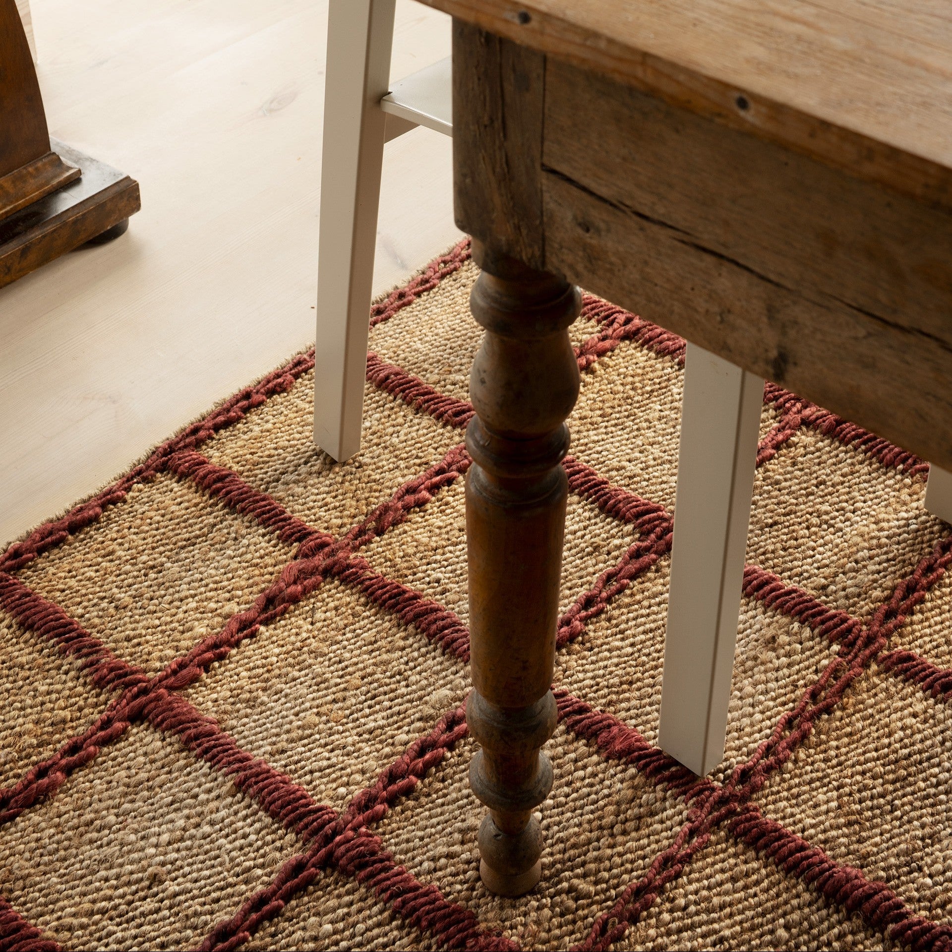 Gulvteppe Strata Braided Jute Burgundy