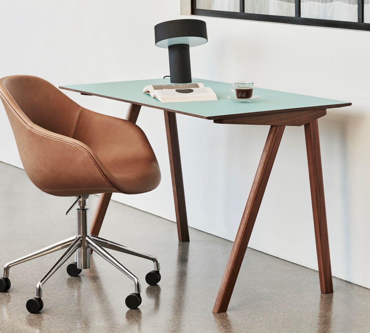 CPH 90 Skrivebord Valnøtt/linoleum