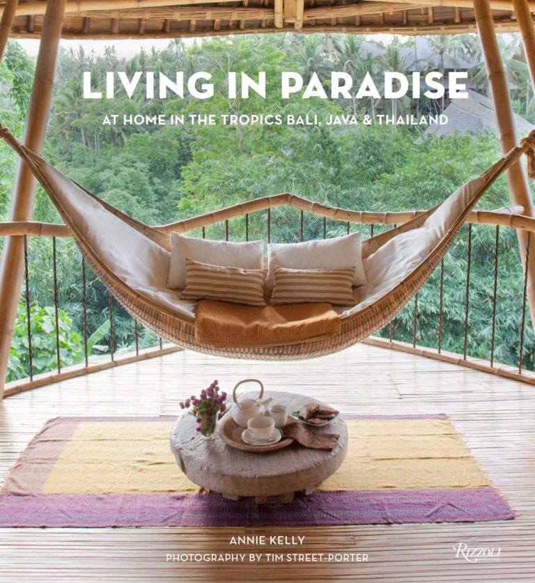 Boken Living in Paradise - Hovedbilde