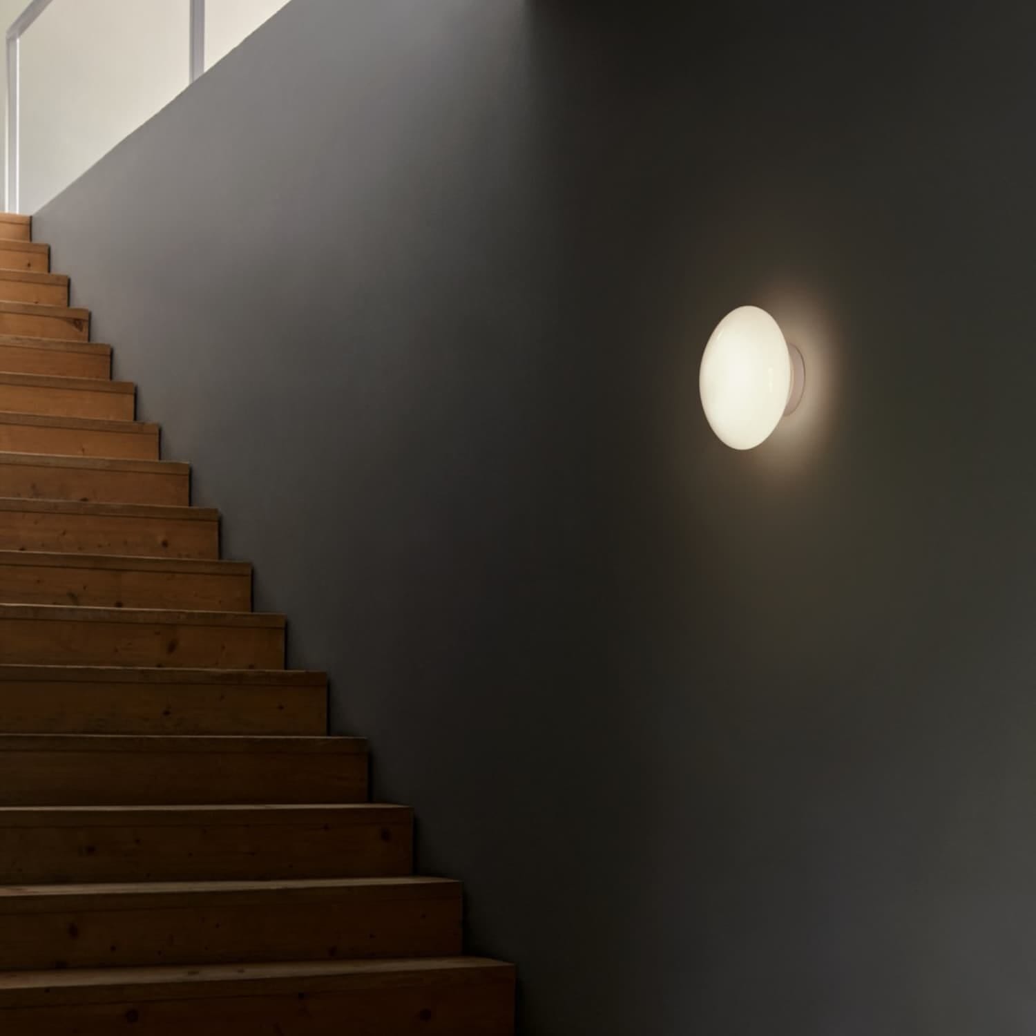 Mist Tak/Vegglampe Matt Hvit AP22 Ø:25 cm