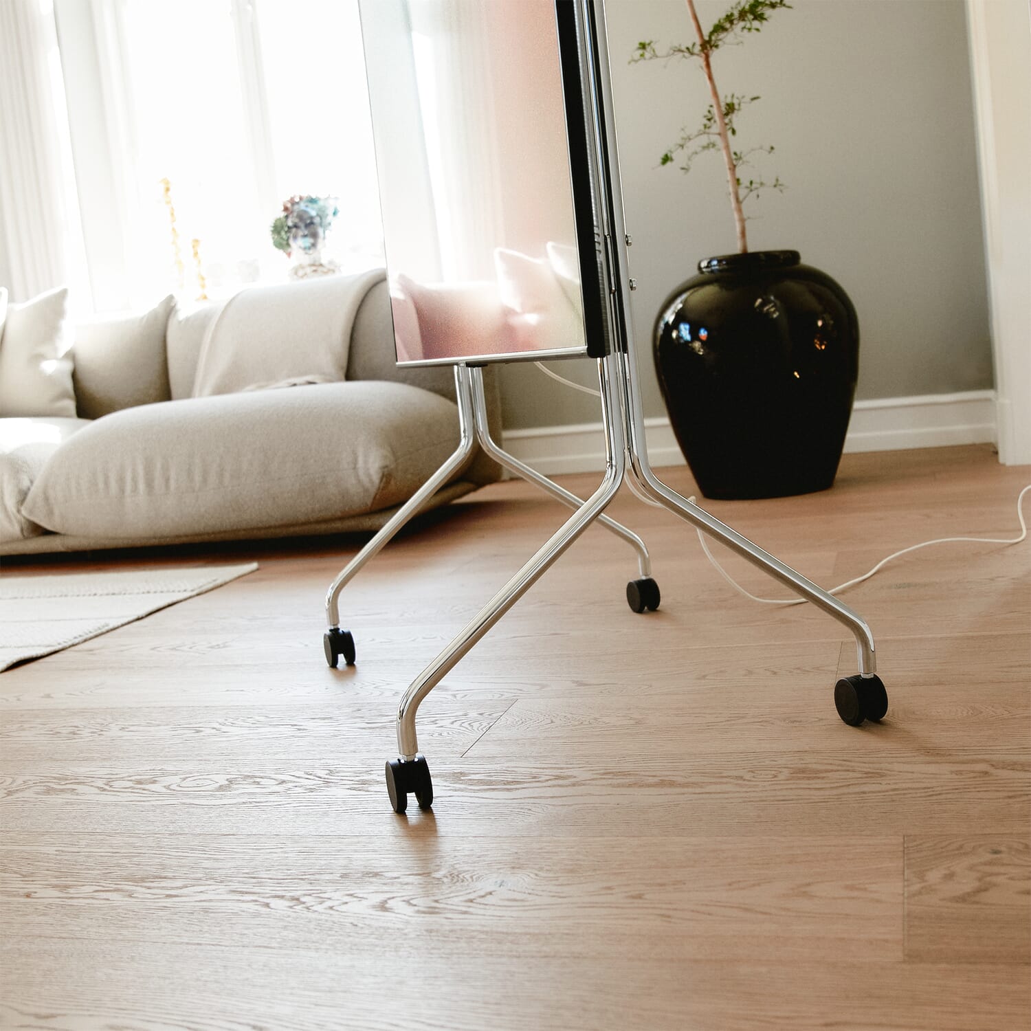 TV-stativ Moon Rollin' Chrome - Bilde 7