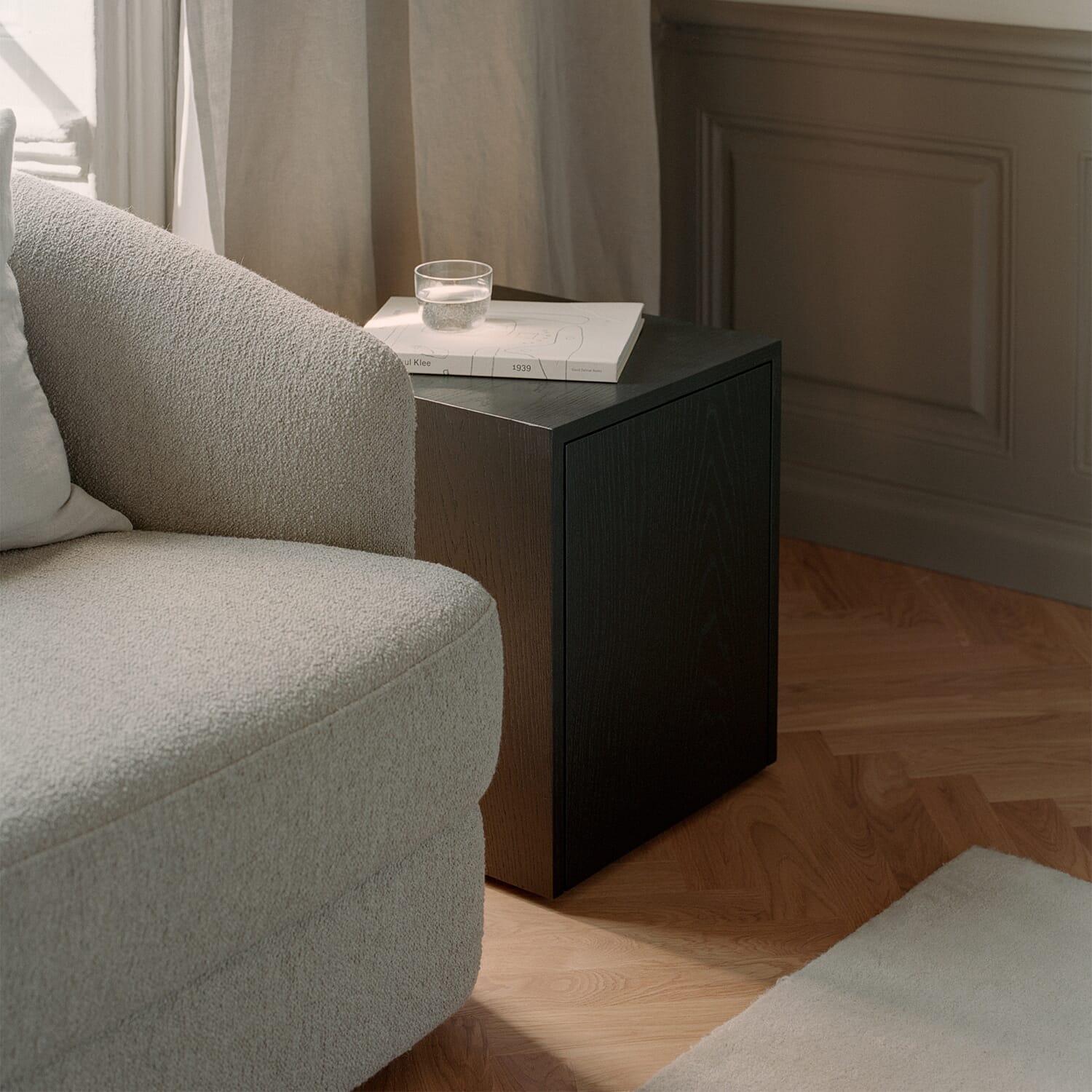 Mass Sidebord m/Skuff Svart Eik - Bilde 3