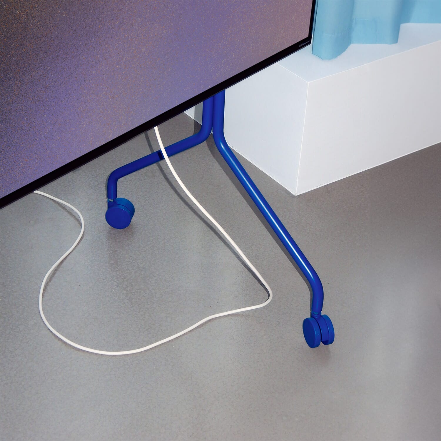 TV-stativ Moon Rollin' Ultramarine - Bilde 11
