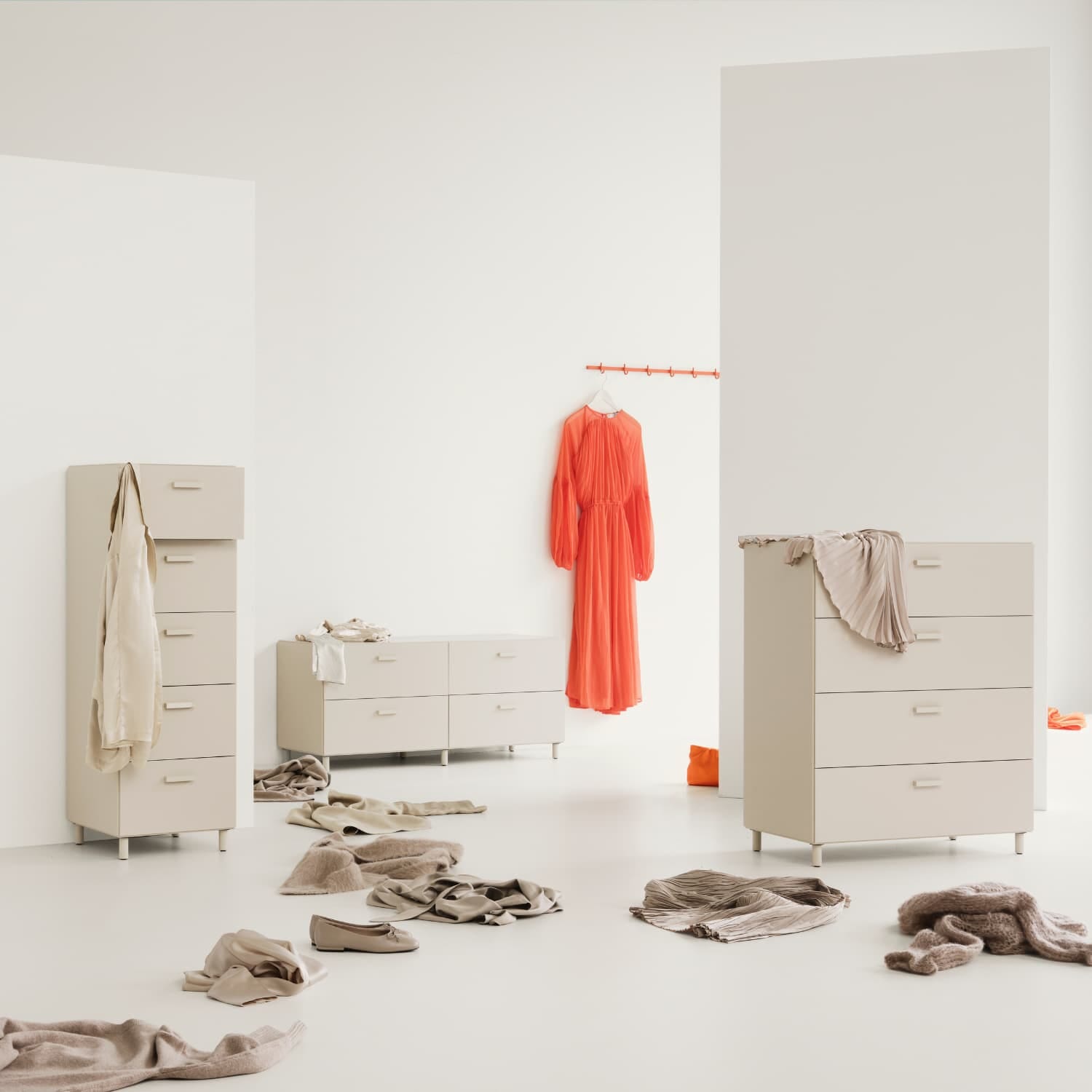 Relief Kommode Lav Beige