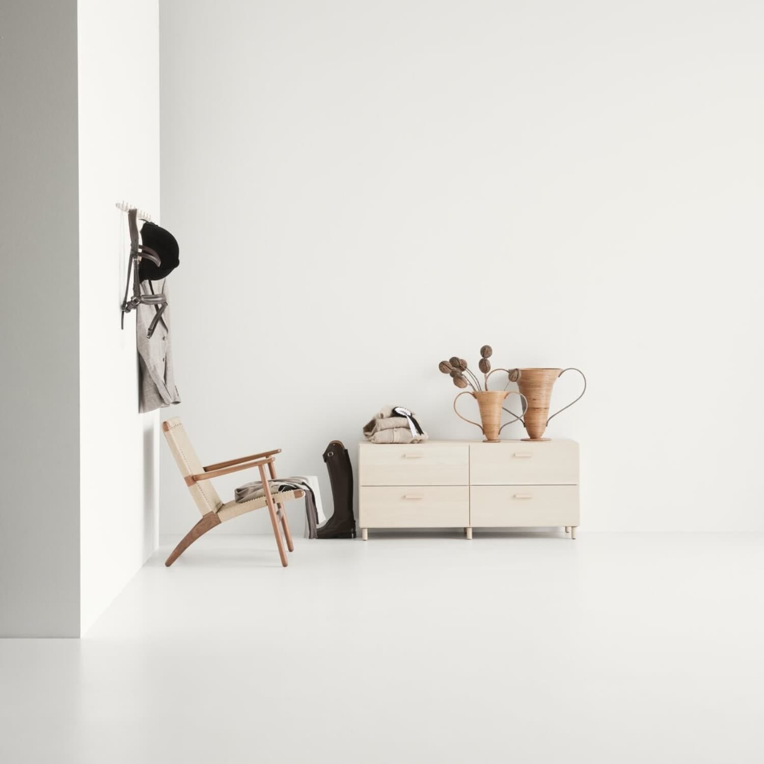 Relief Kommode Lav Beige