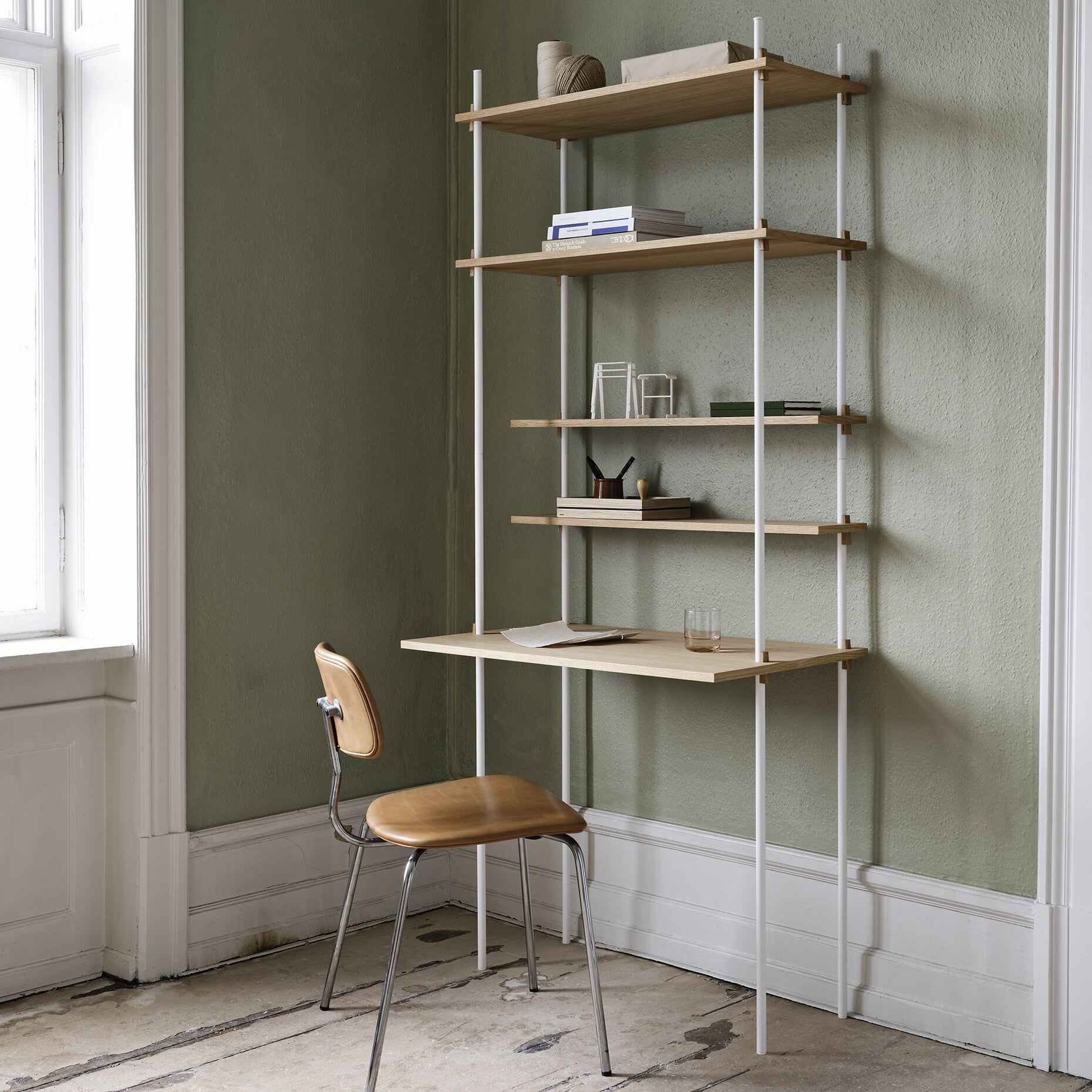 Moebe hylle med skrivebord 200x86