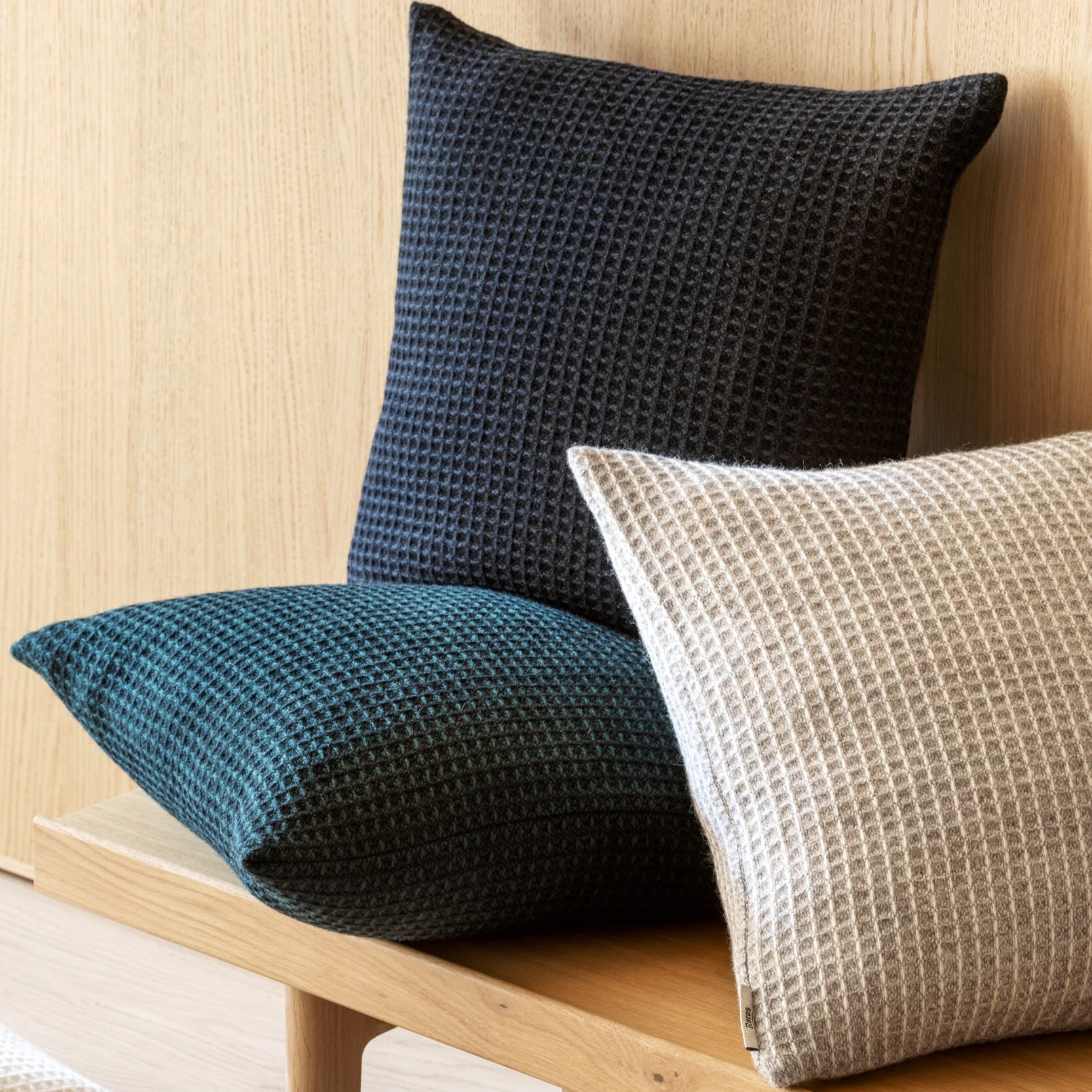 Pute Vega Black 50x50 - Bilde 2