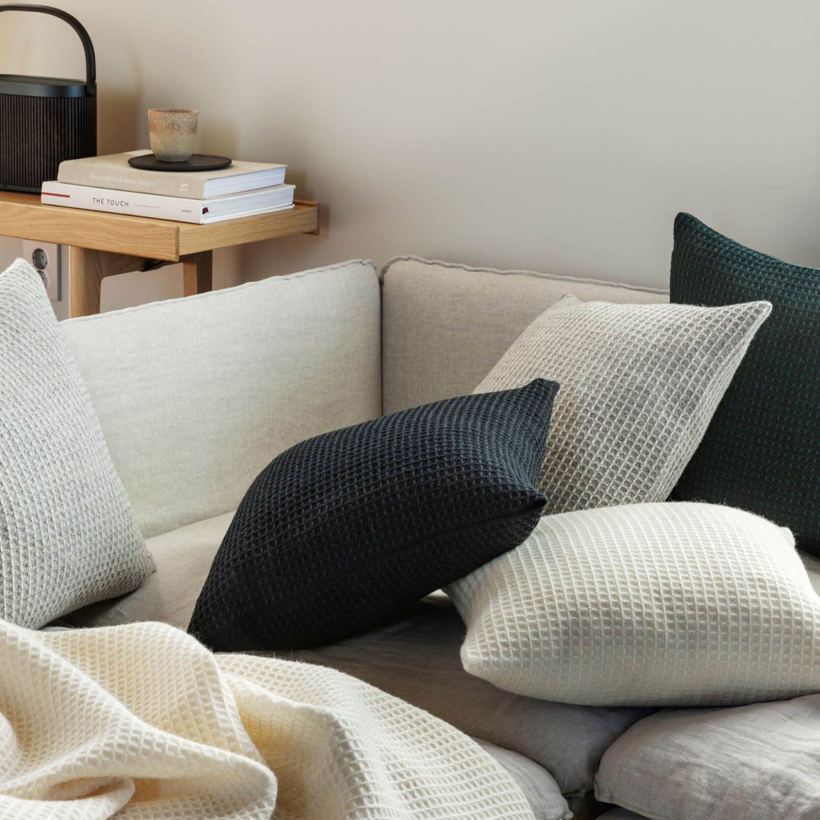 Pute Vega Black 50x50 - Bilde 4