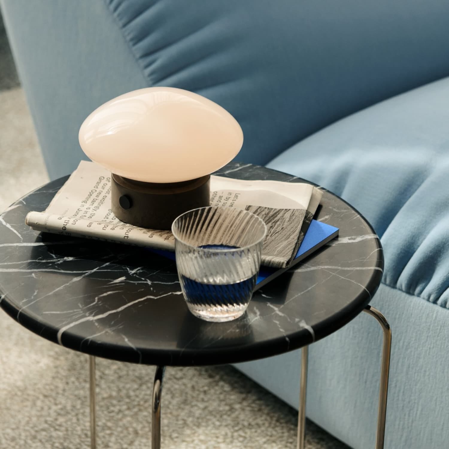 Marmortopp Nero Marquina til Wire VP11 Stol