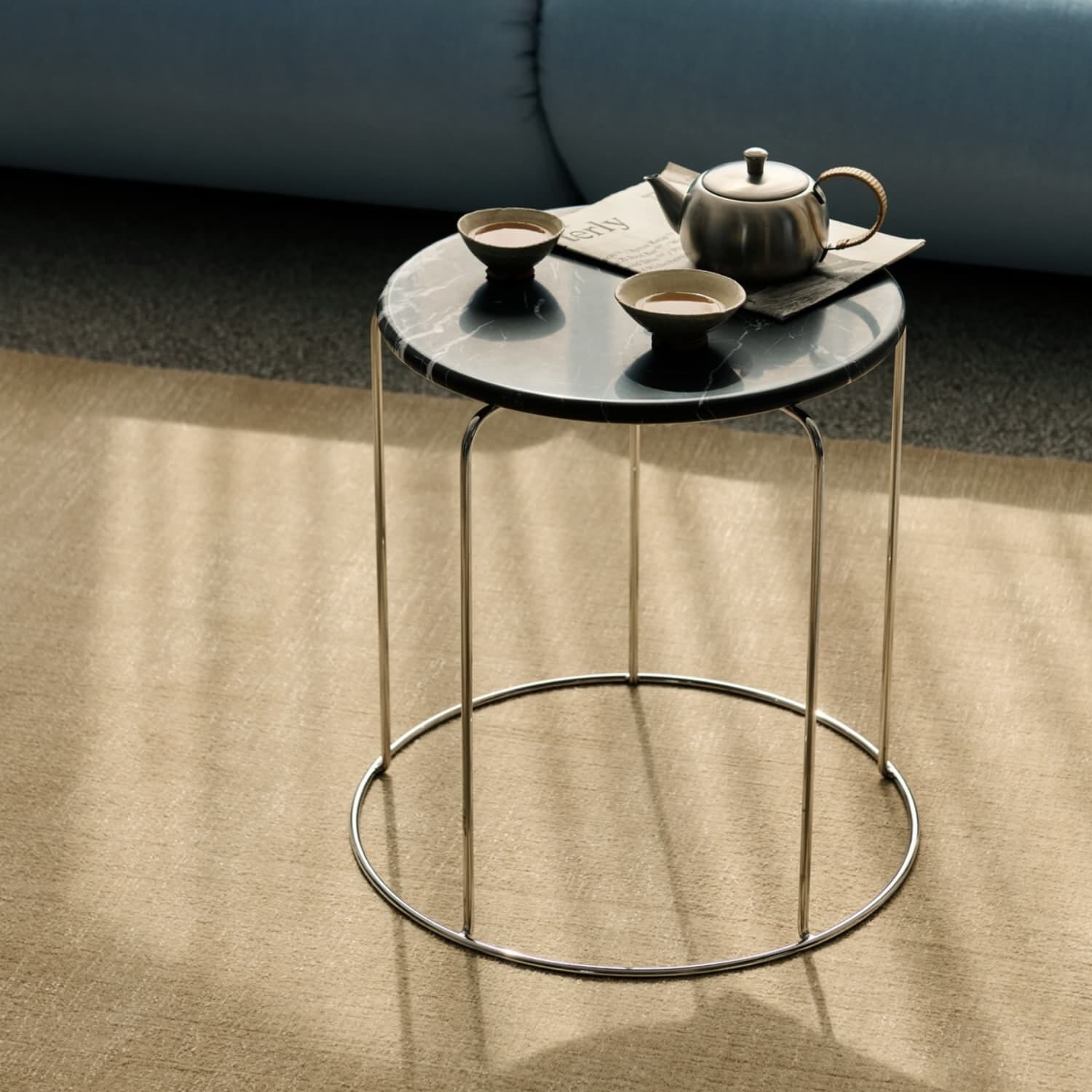 Marmortopp Nero Marquina til Wire VP11 Stol