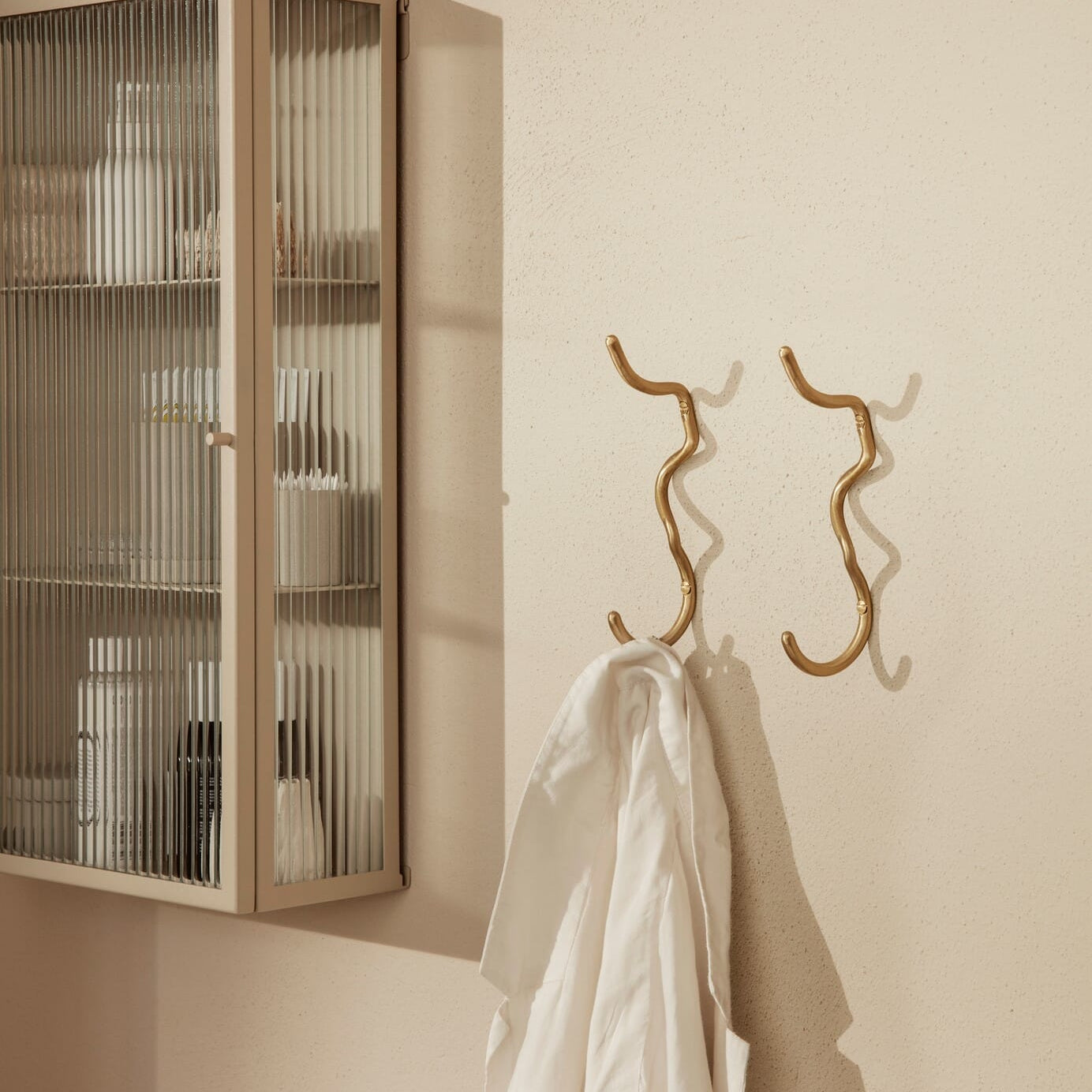 Enkel Knagg Curvature Messing - Bilde 2