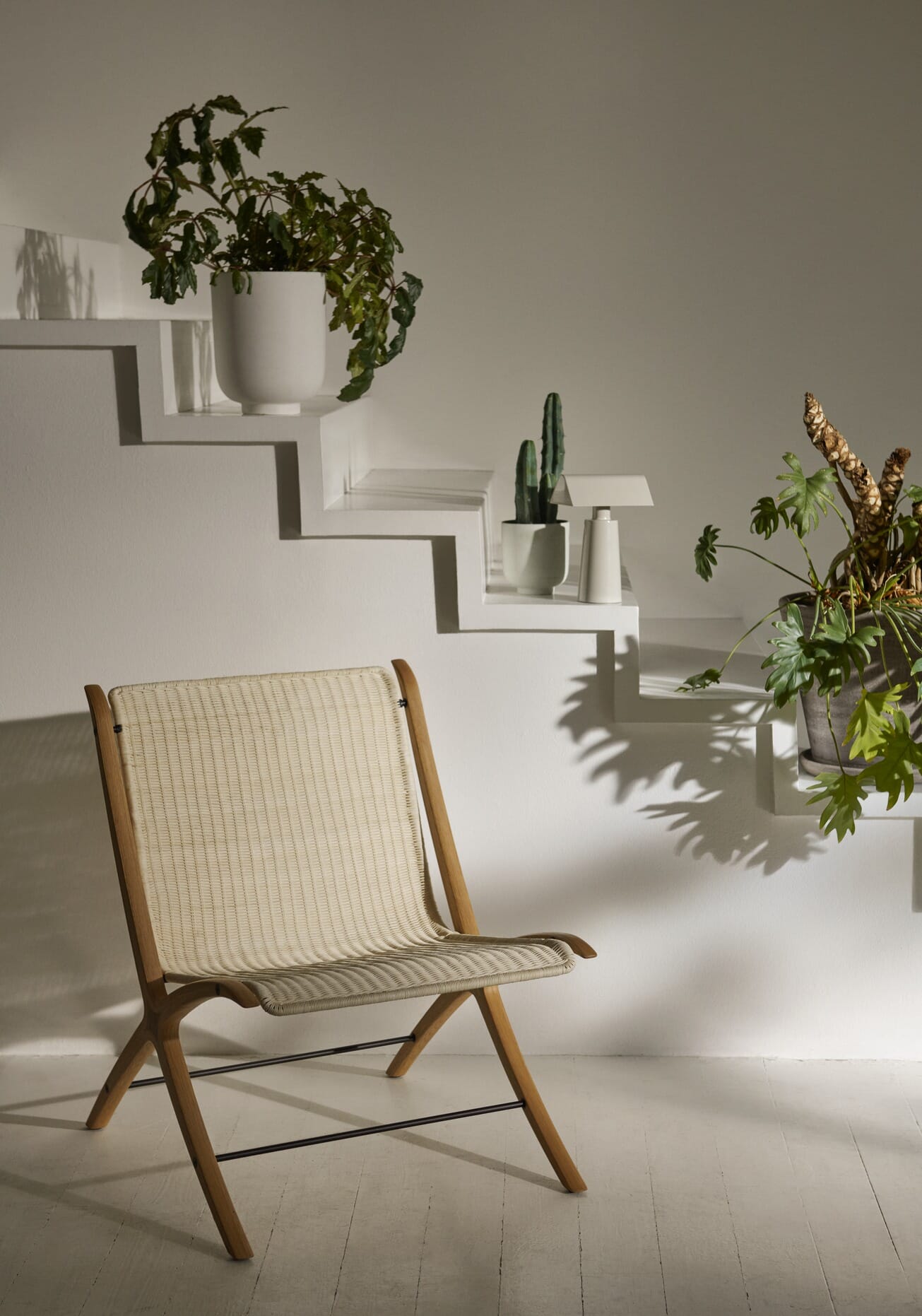 X Lounge Chair HM10 Rattan Oak Walnut - Bilde 11