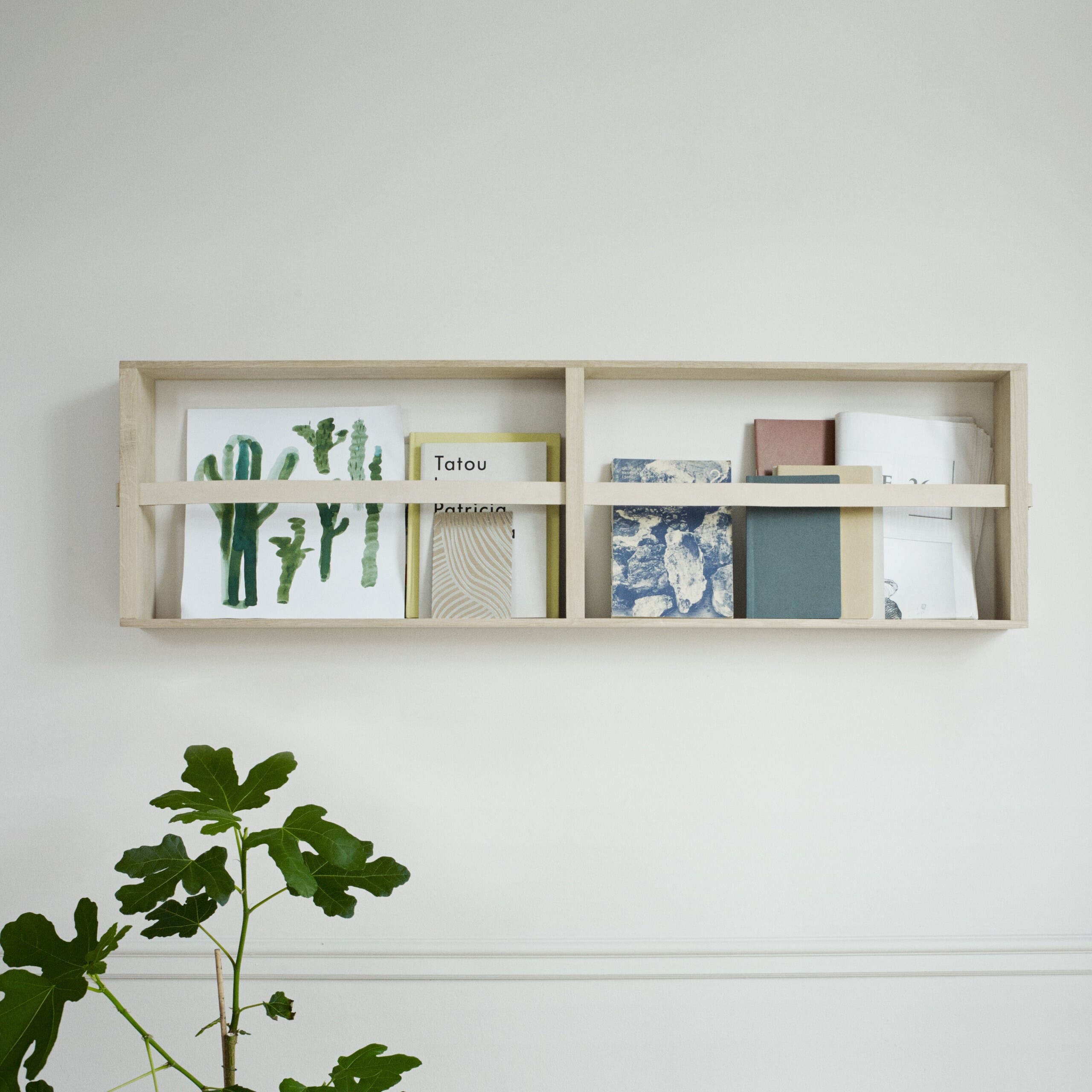 Norr Magasinholder Eik 120 cm - Hovedbilde