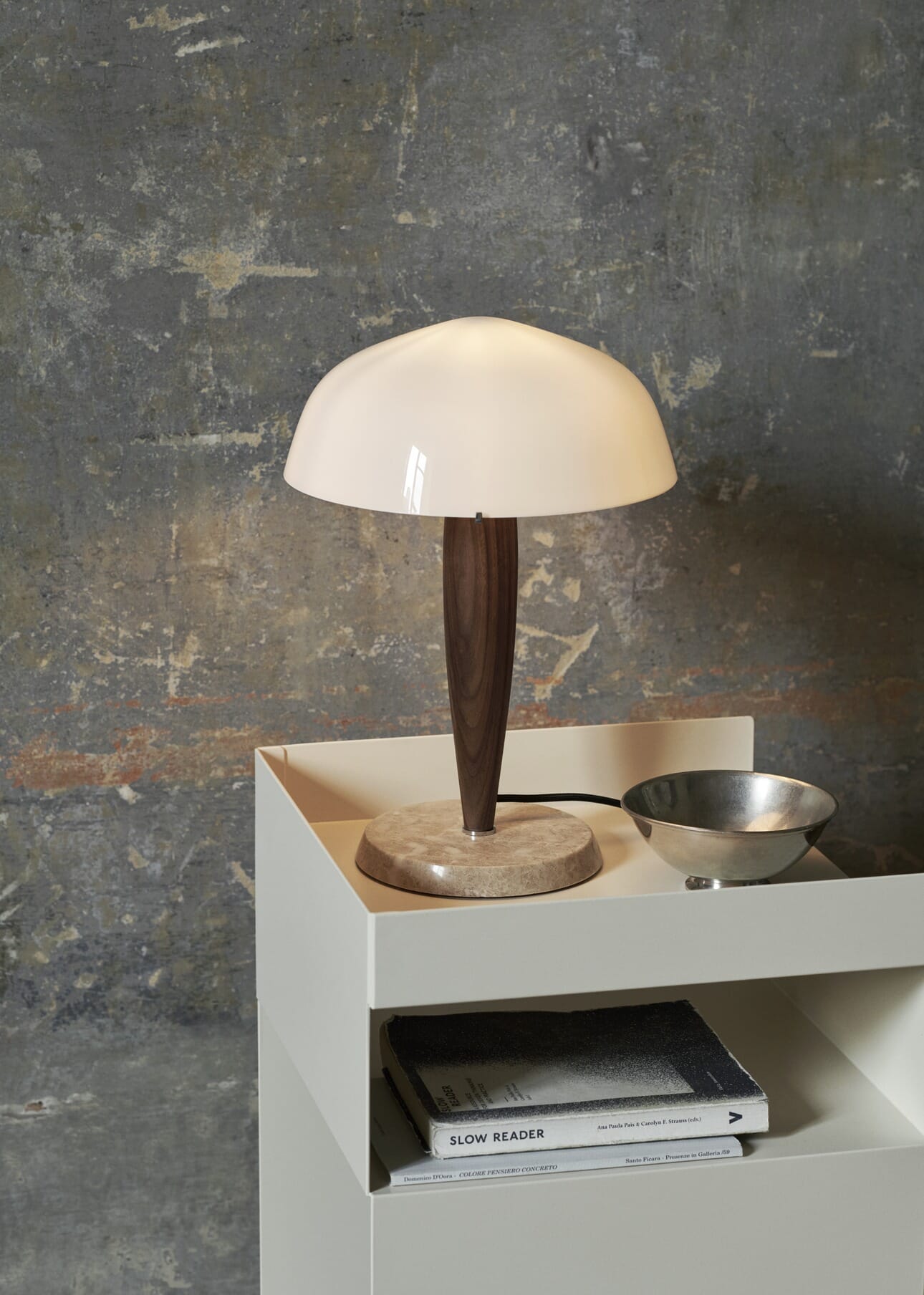 Herman Bordlampe SHY3 Walnut Cream Marble Opal - Bilde 2