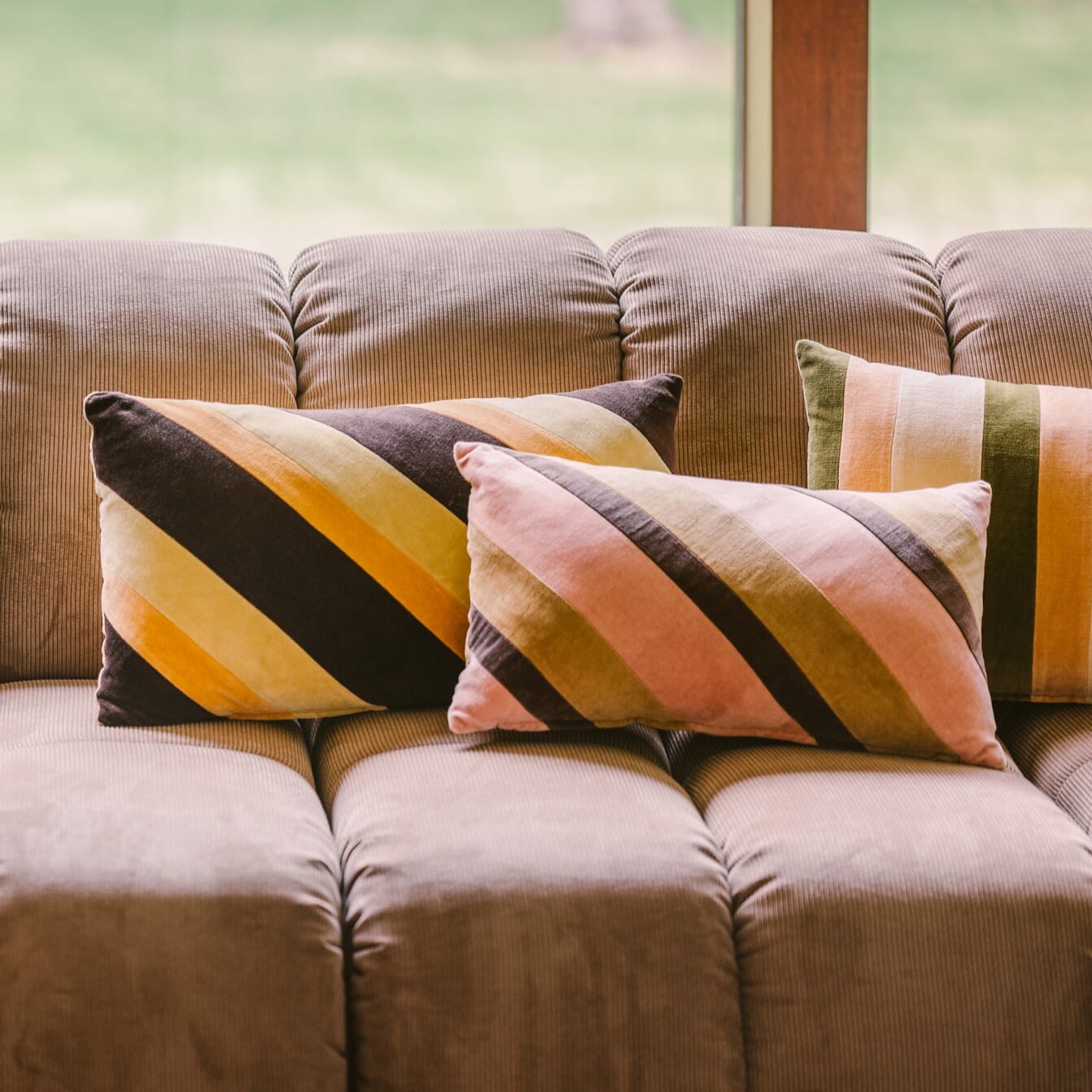 Pute Stripe Velvet Fame 60x35 - Bilde 3