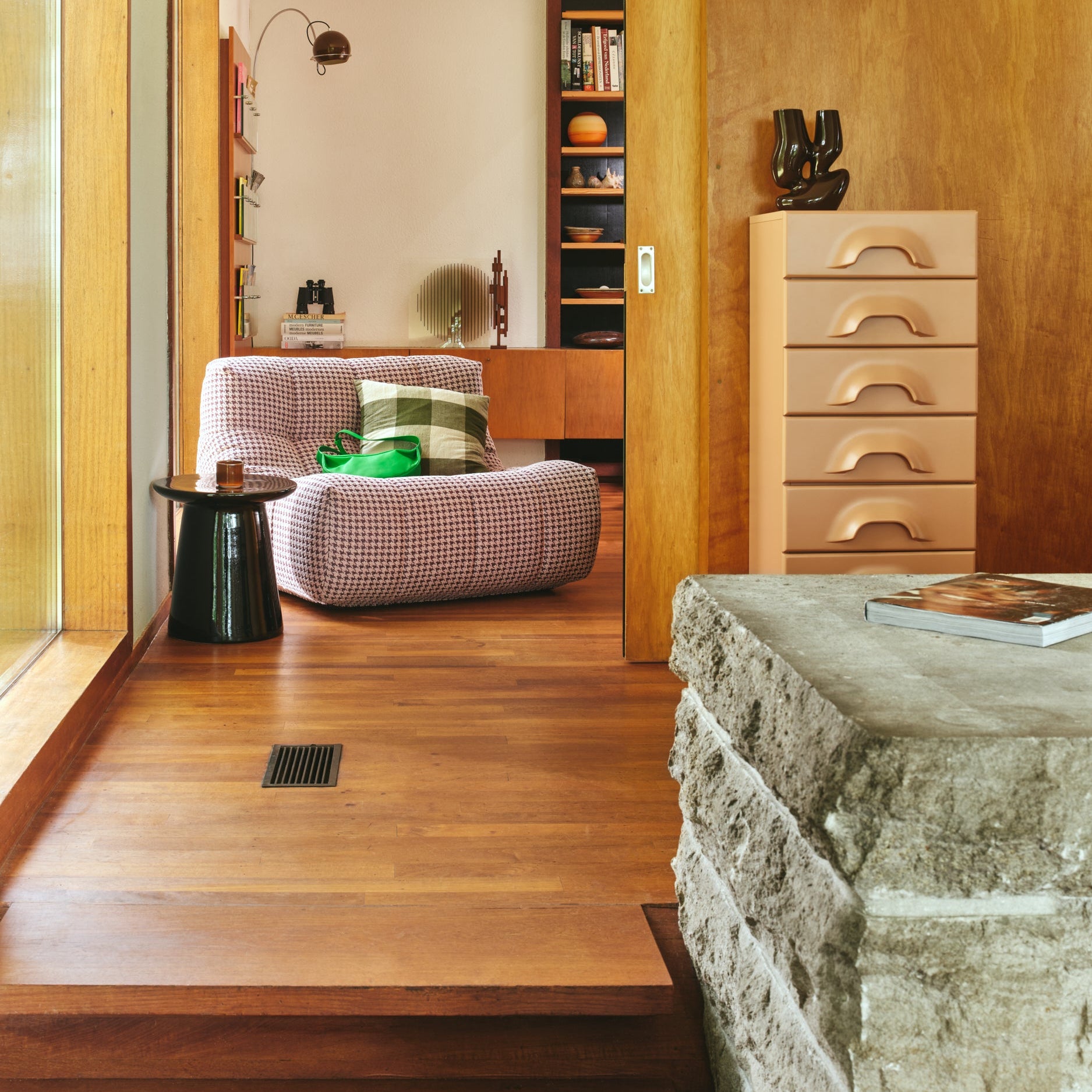 Earthenware side table M black