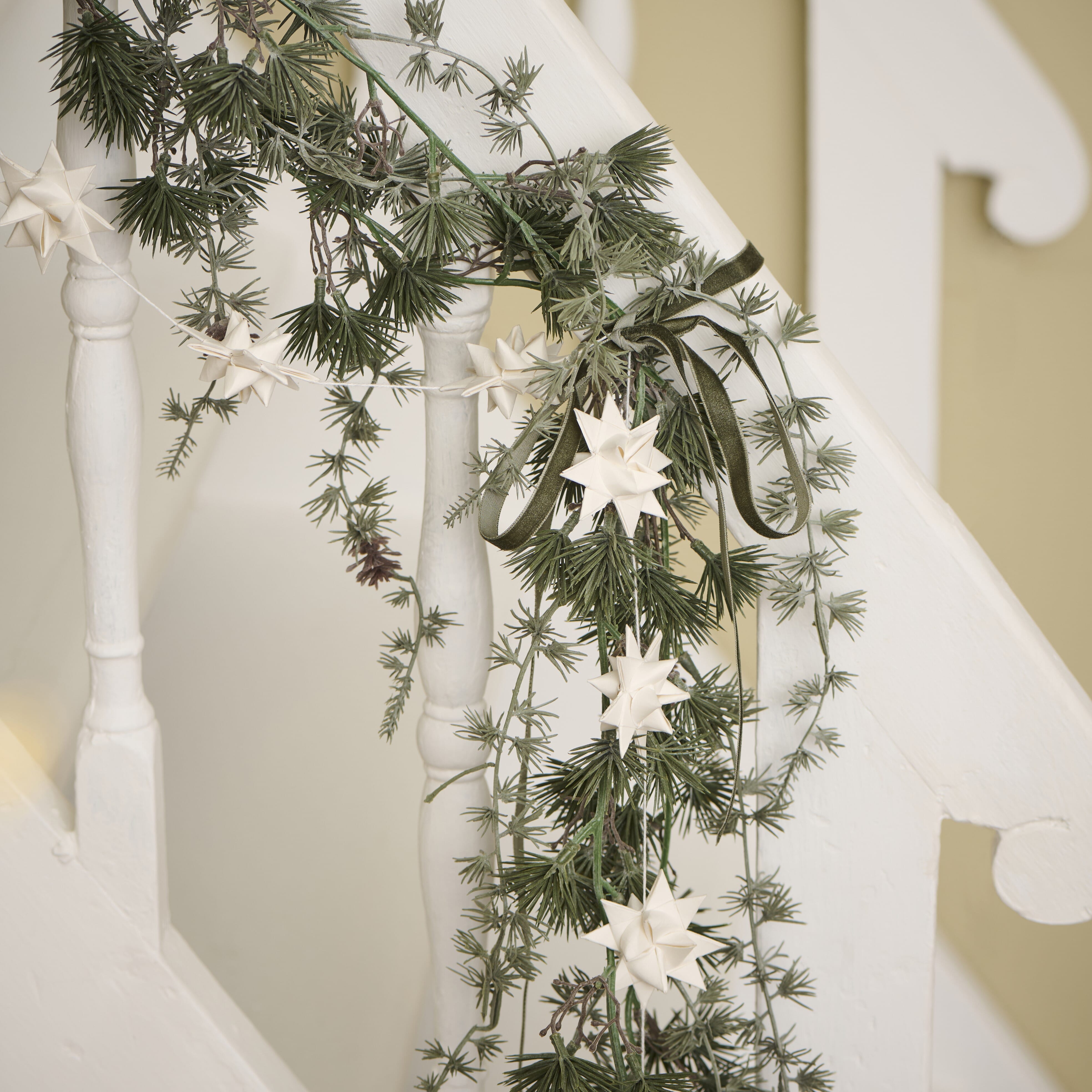 Ranke Stella m/12 stjerner hvit