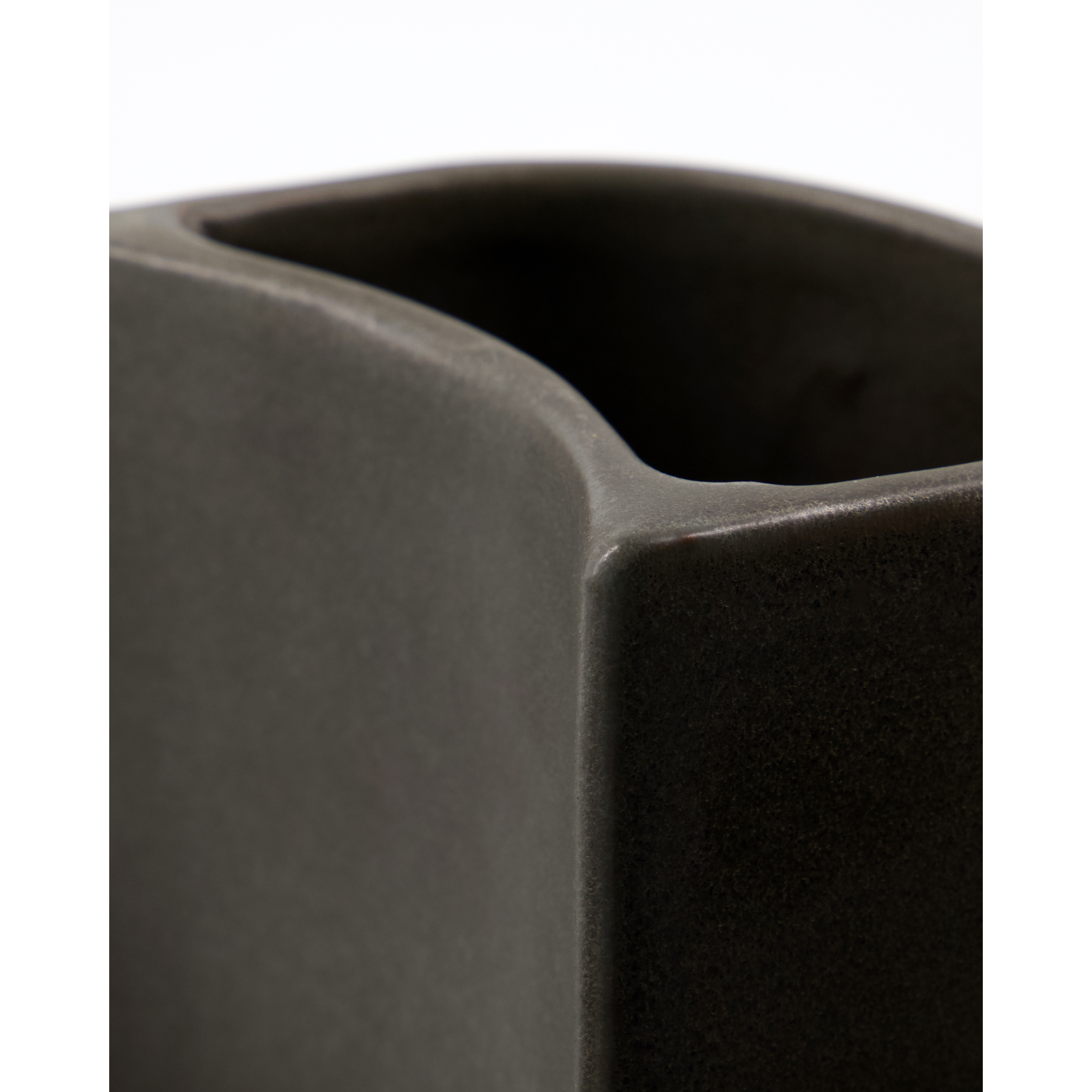 Datura Børsteholder Mørk Grå