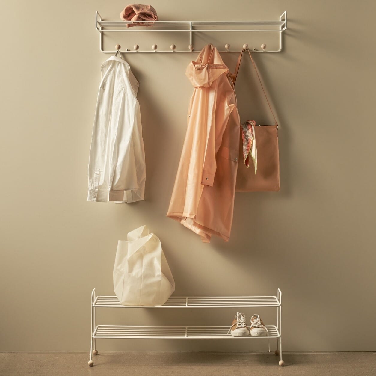 Bill Hattehylle Hvit L - Relatert 2