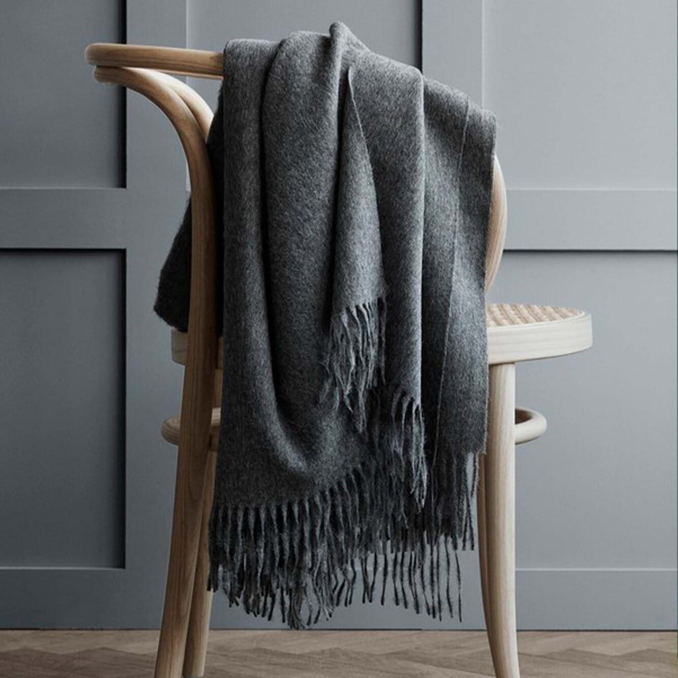 Alpakkapledd  Classic Dark Grey - Bilde 2