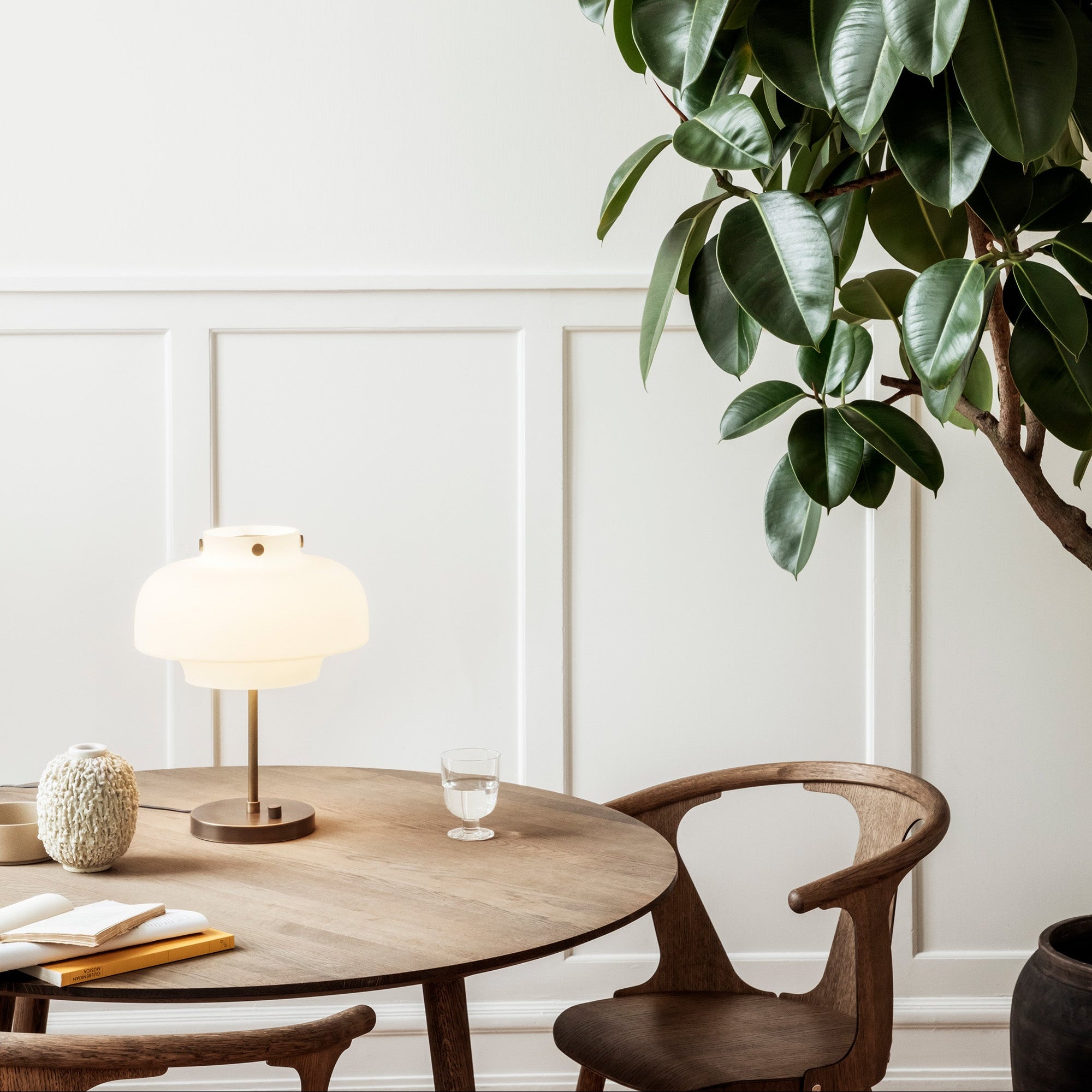 2 stk | In Between Stol SK1 Røkt Eik