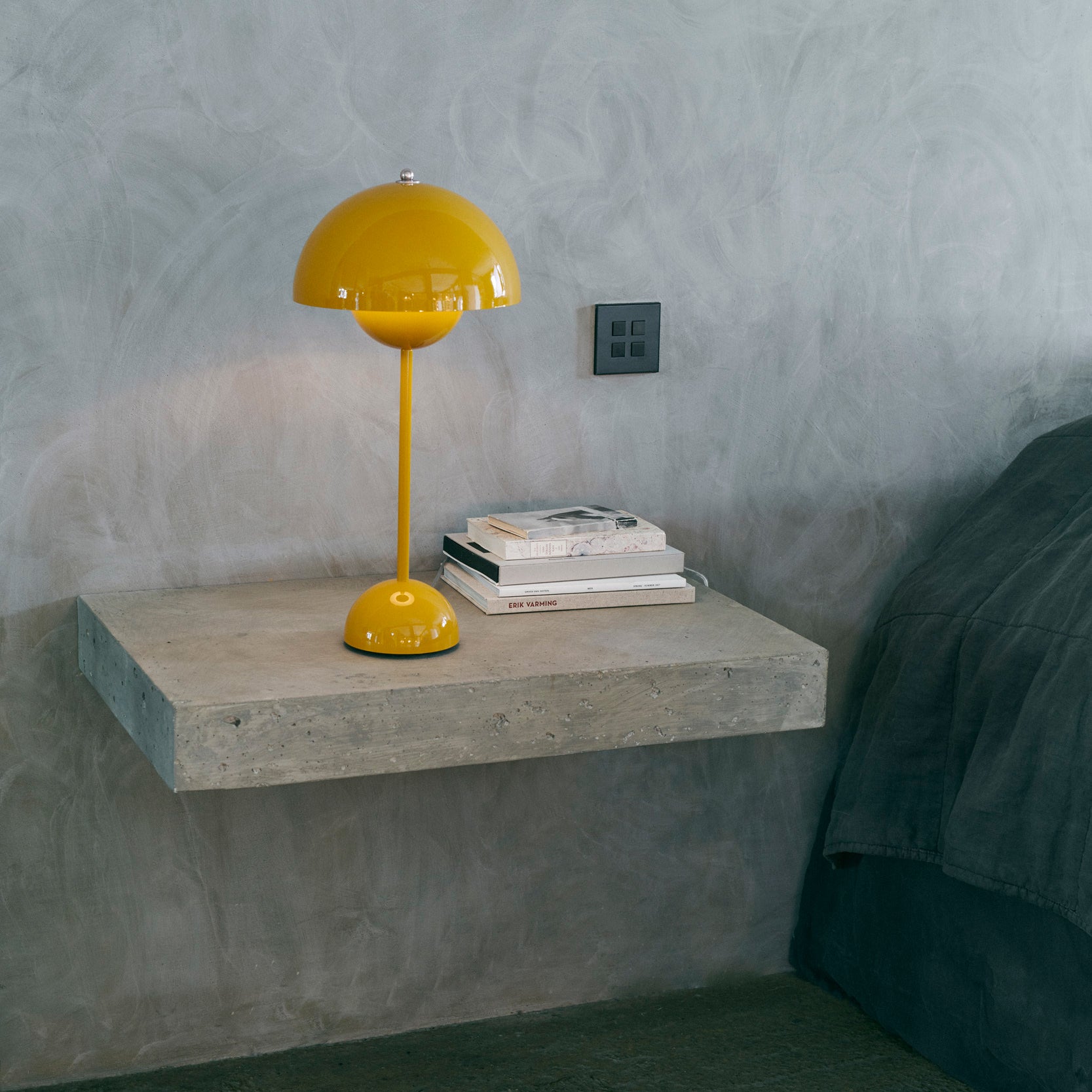 Flowerpot bordlampe VP3 Mustard