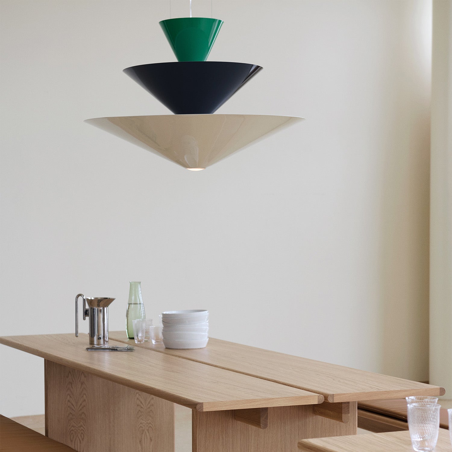 Gio Pendant Signal Green, Deep Blue & Ecru White LN15 Ø92 cm